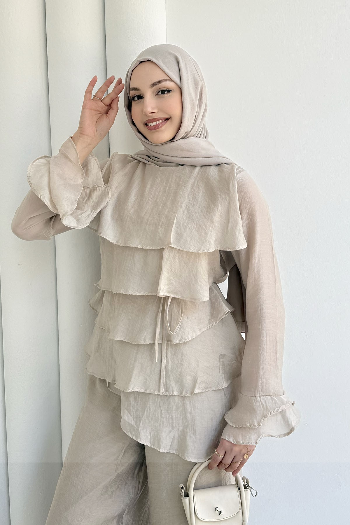 Ön Kat Kat Detaylı Asimetrik Kesim Pantolon Tesettür Takım-TAŞ