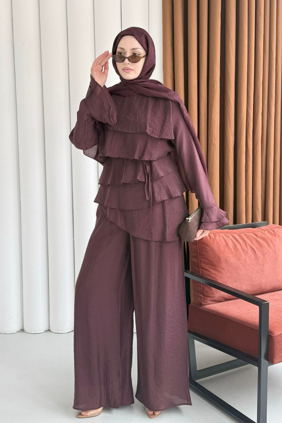 Ön Kat Kat Detaylı Asimetrik Kesim Pantolon Tesettür Takım-BORDO