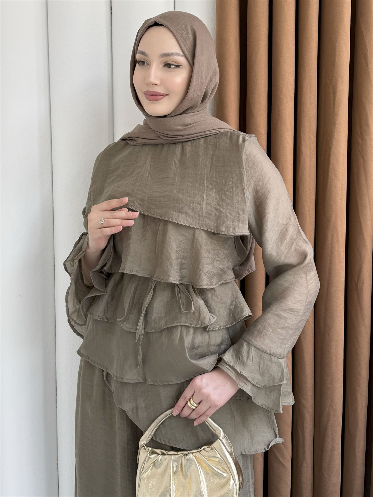 Ön Kat Kat Detaylı Asimetrik Kesim Pantolon Tesettür Takım-HAKİ YEŞİL