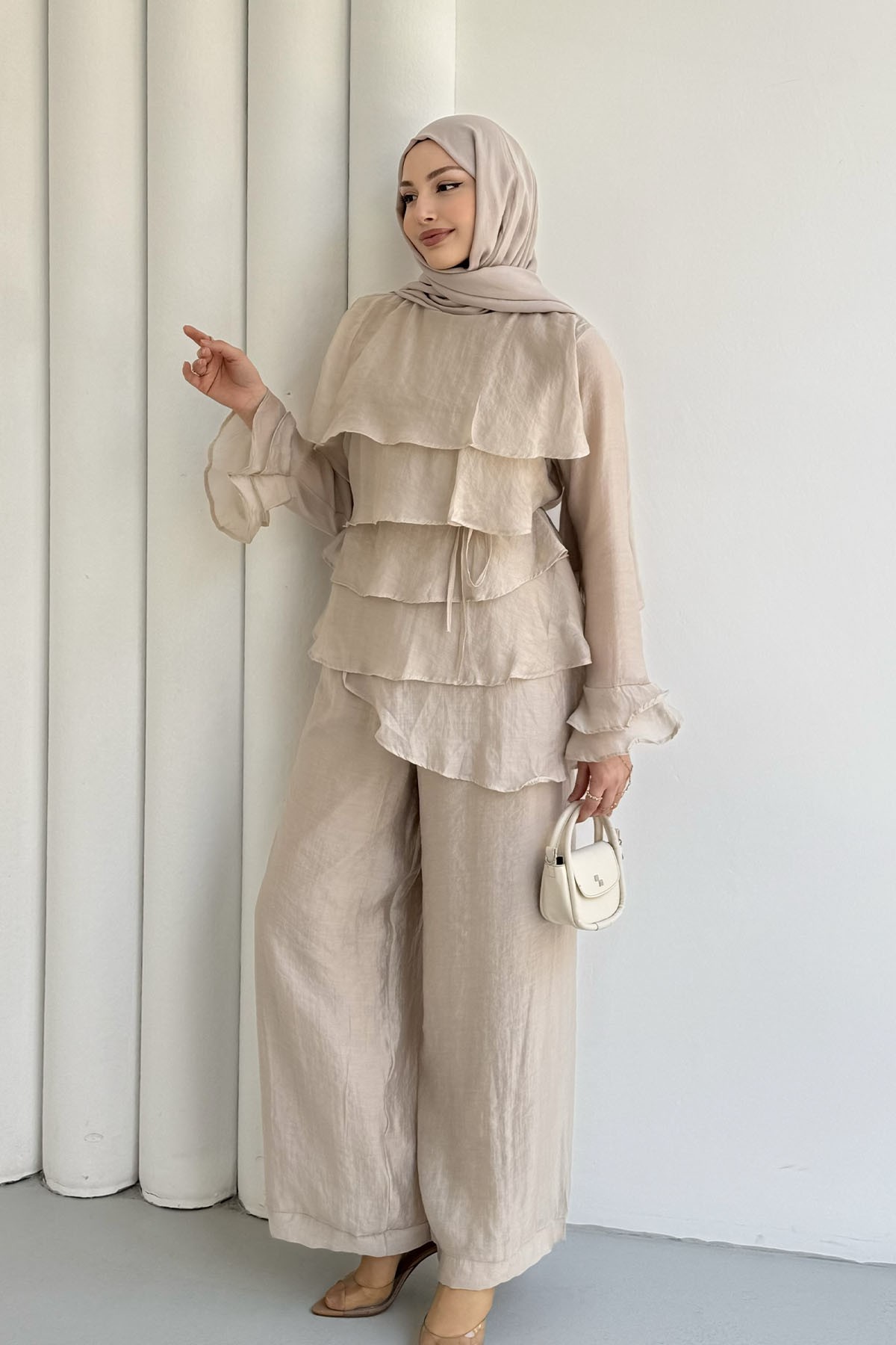 Ön Kat Kat Detaylı Asimetrik Kesim Pantolon Tesettür Takım-TAŞ