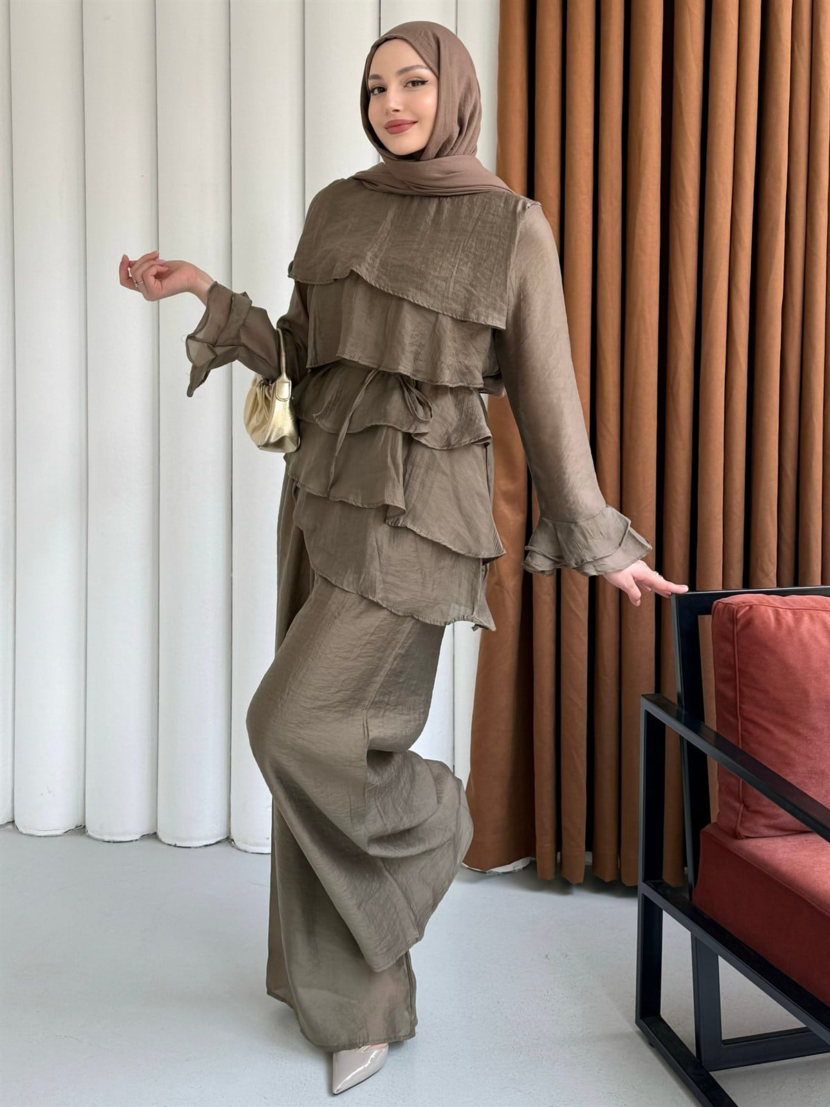 Ön Kat Kat Detaylı Asimetrik Kesim Pantolon Tesettür Takım-HAKİ YEŞİL