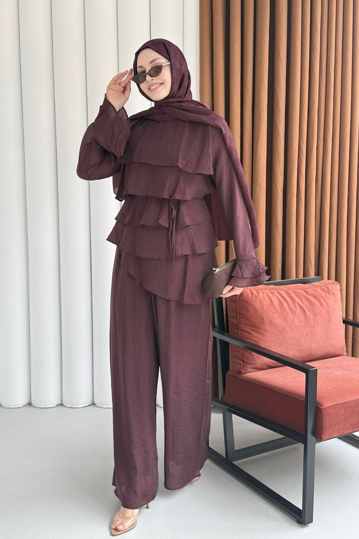 Ön Kat Kat Detaylı Asimetrik Kesim Pantolon Tesettür Takım-BORDO