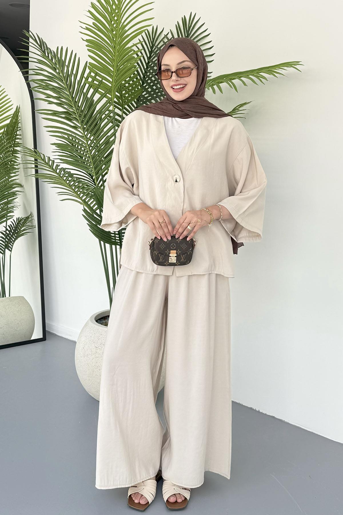 Önden Düğmeli Yanları Yırtmaçlı Ceketli Tesettür Takım-TAŞ