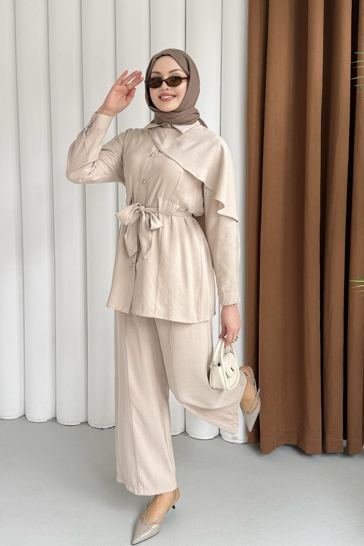 Önü Düğmeli Tasarım Pelerin Detaylı Tesettür Takım-TAŞ