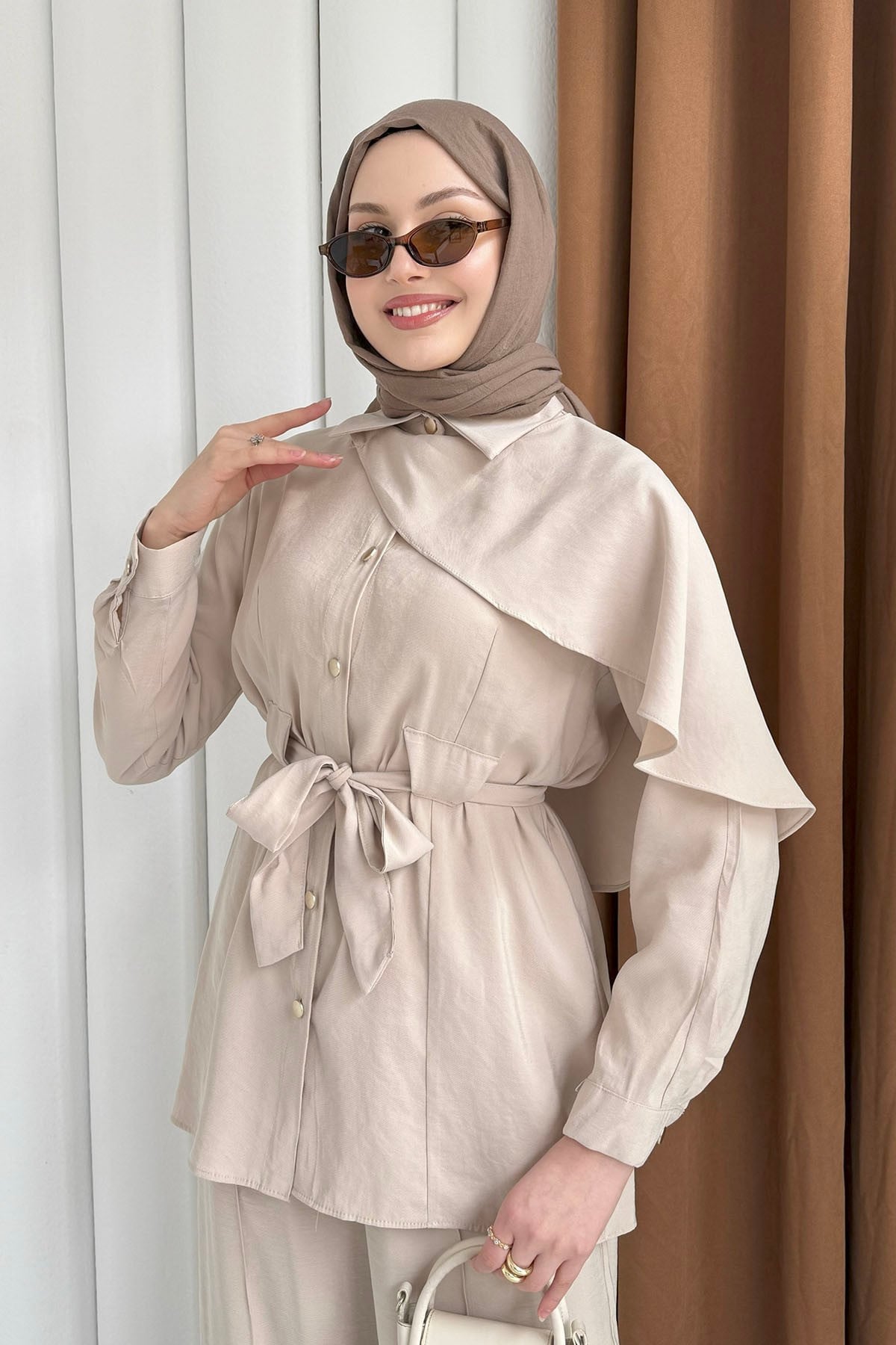 Önü Düğmeli Tasarım Pelerin Detaylı Tesettür Takım-TAŞ