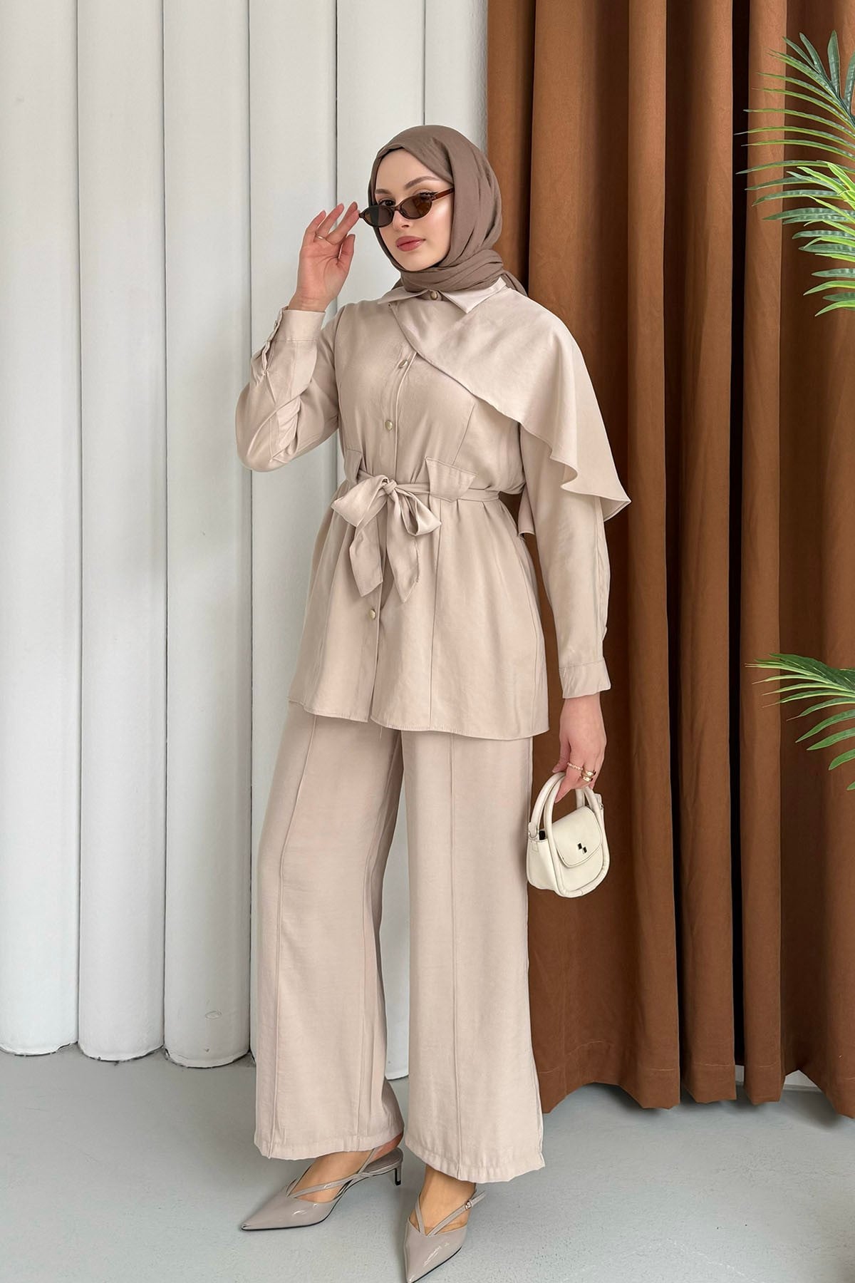 Önü Düğmeli Tasarım Pelerin Detaylı Tesettür Takım-TAŞ