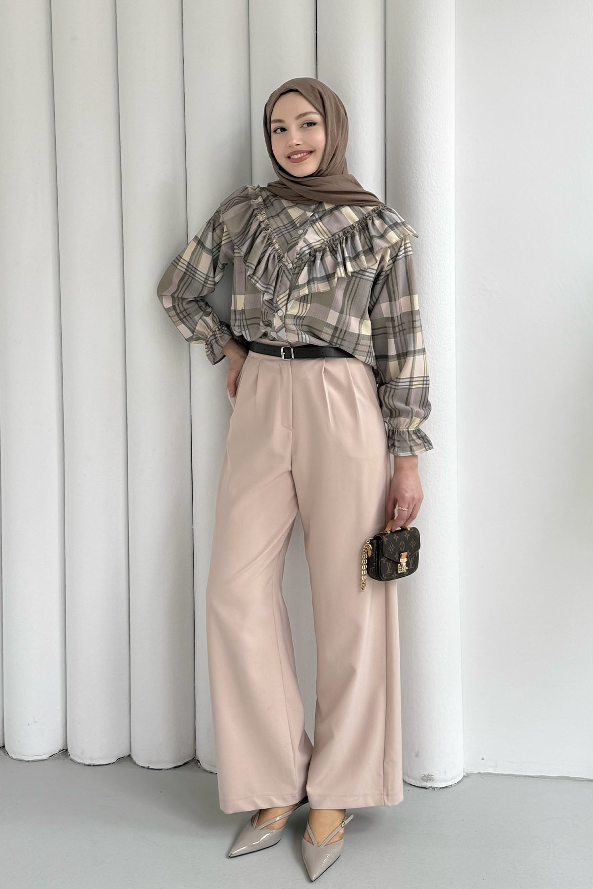 Önü Fırfırlı Desenli Gömlek-MİNT YEŞİLİ