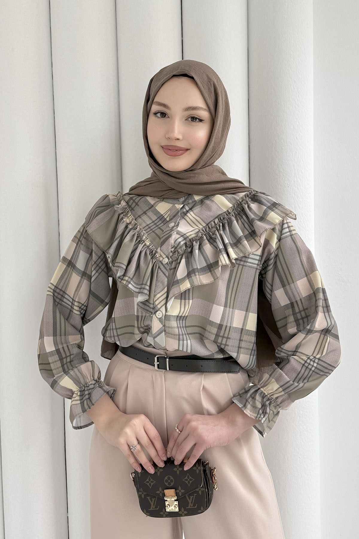 Önü Fırfırlı Desenli Gömlek-MİNT YEŞİLİ