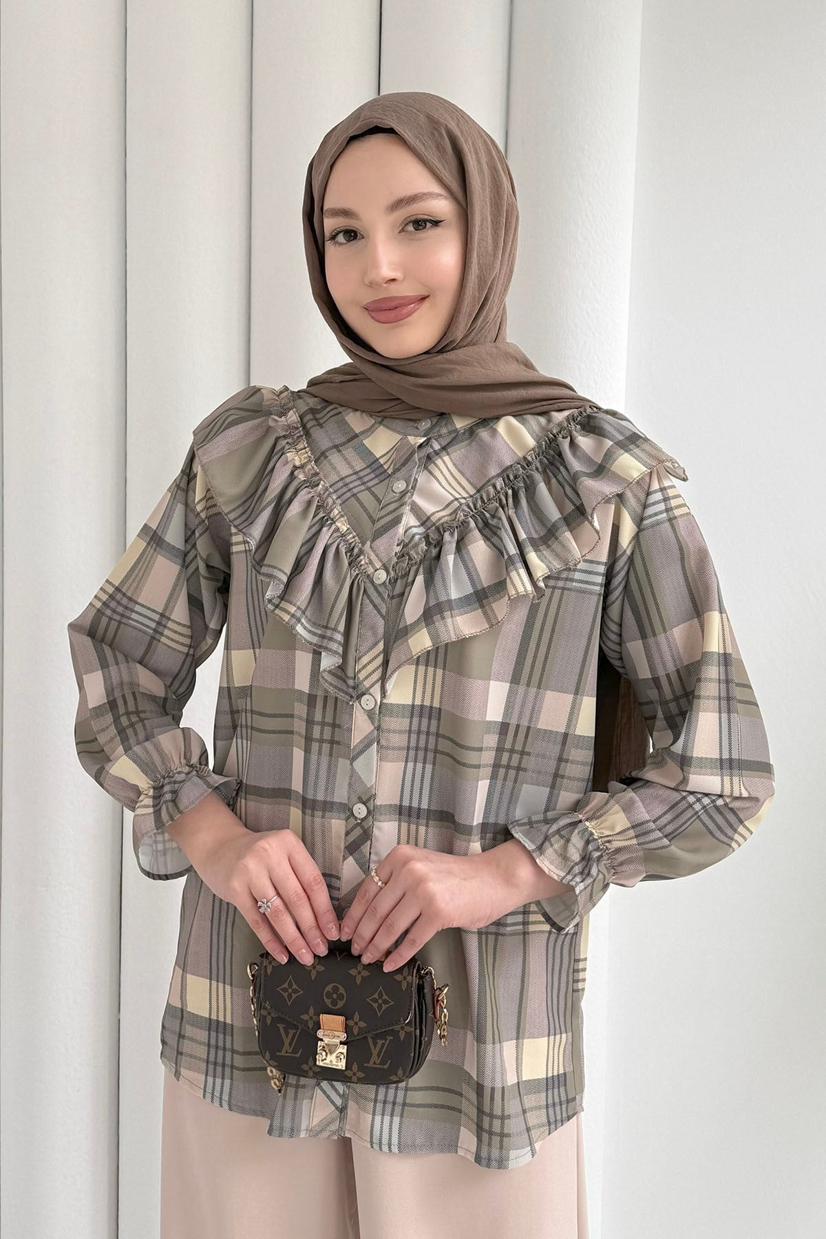 Önü Fırfırlı Desenli Gömlek-MİNT YEŞİLİ