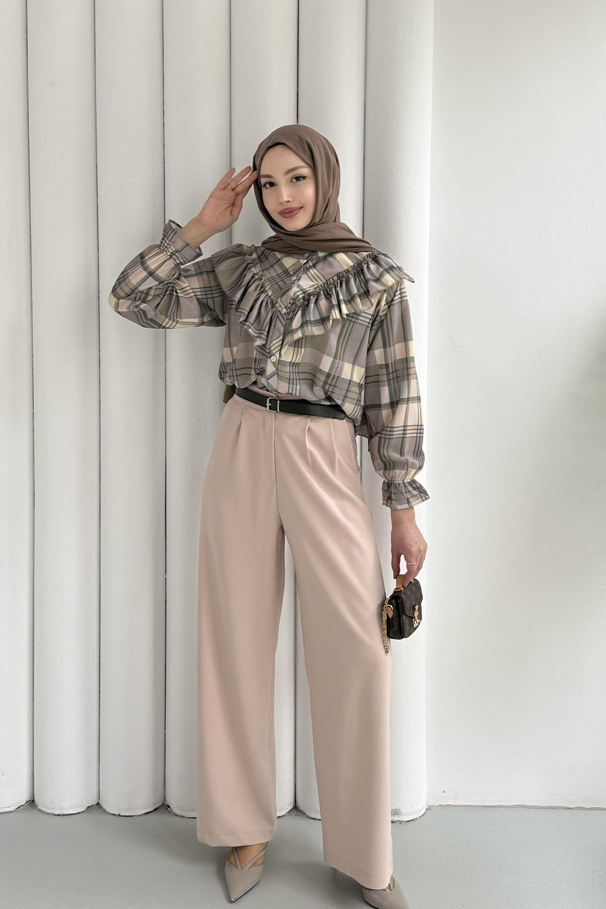 Önü Fırfırlı Desenli Gömlek-MİNT YEŞİLİ