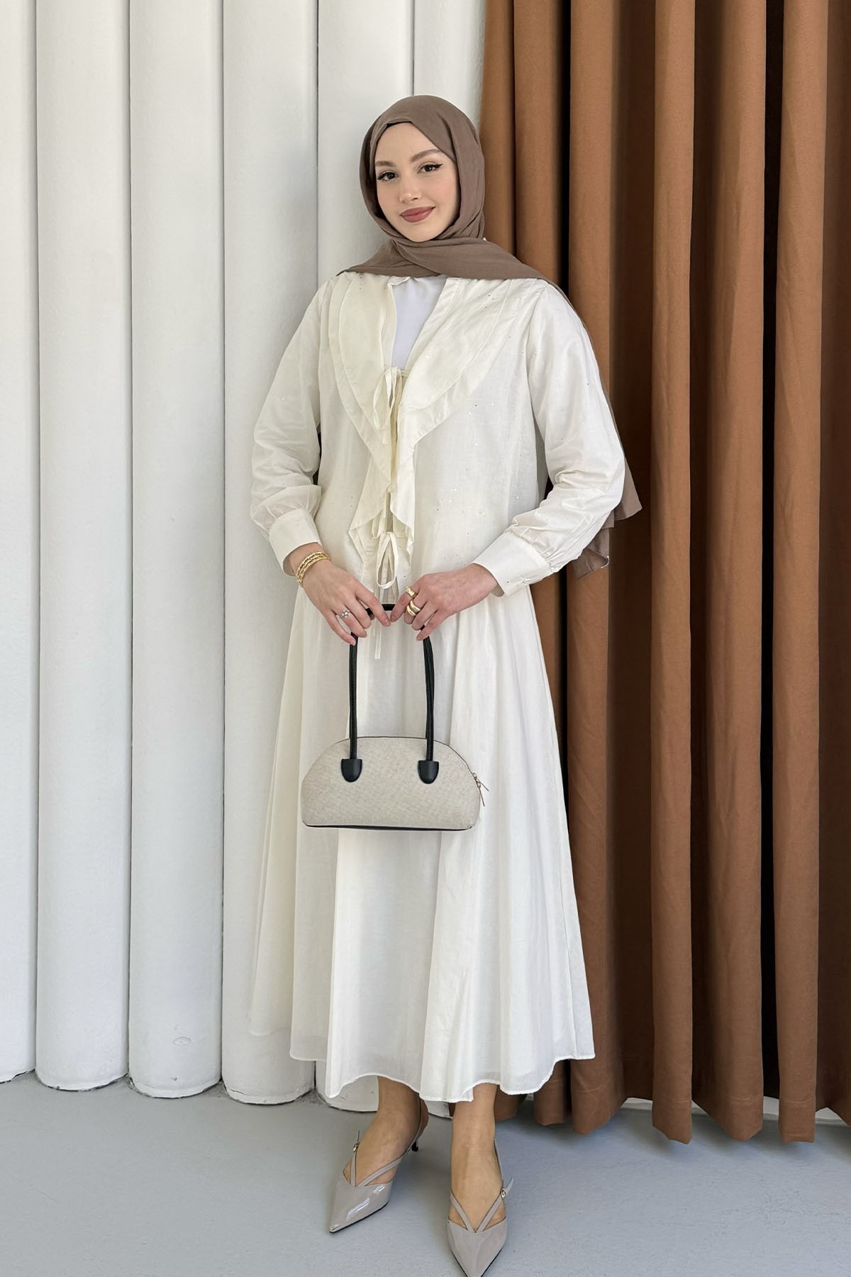 Önü Fırfırlı Taş Süslemeli Etekli Tesettür Takım-EKRU