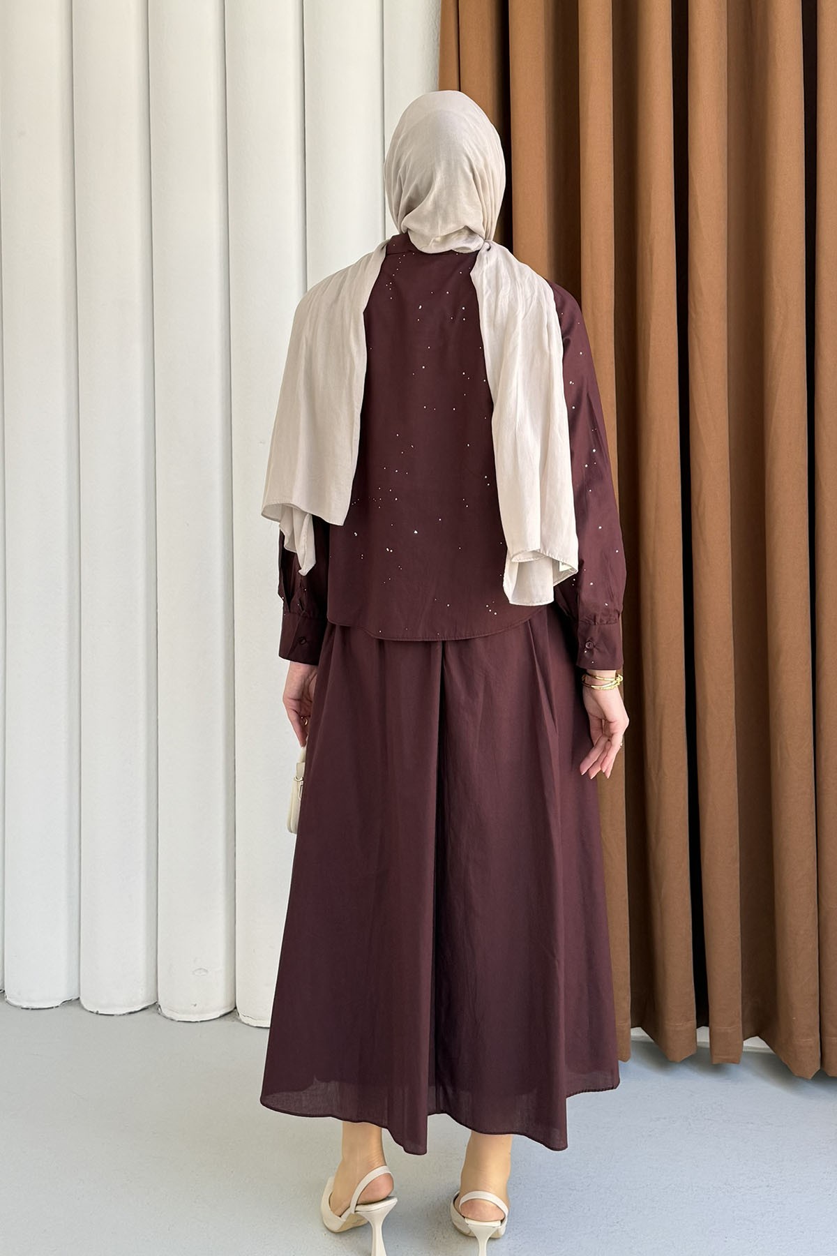 Önü Fırfırlı Taş Süslemeli Etekli Tesettür Takım-BORDO