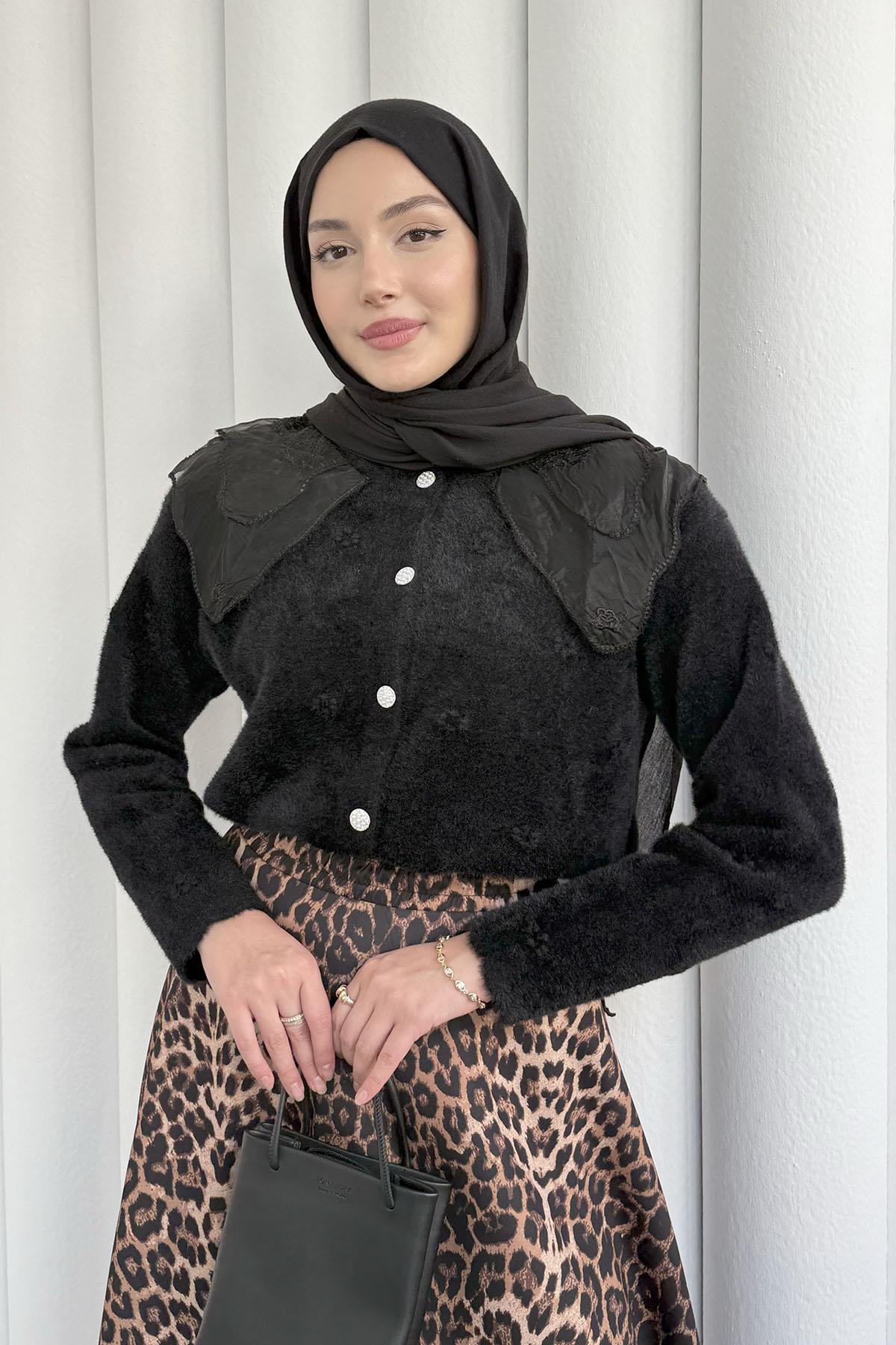 Otantik Dantel Yakalı Triko Hırka-SİYAH