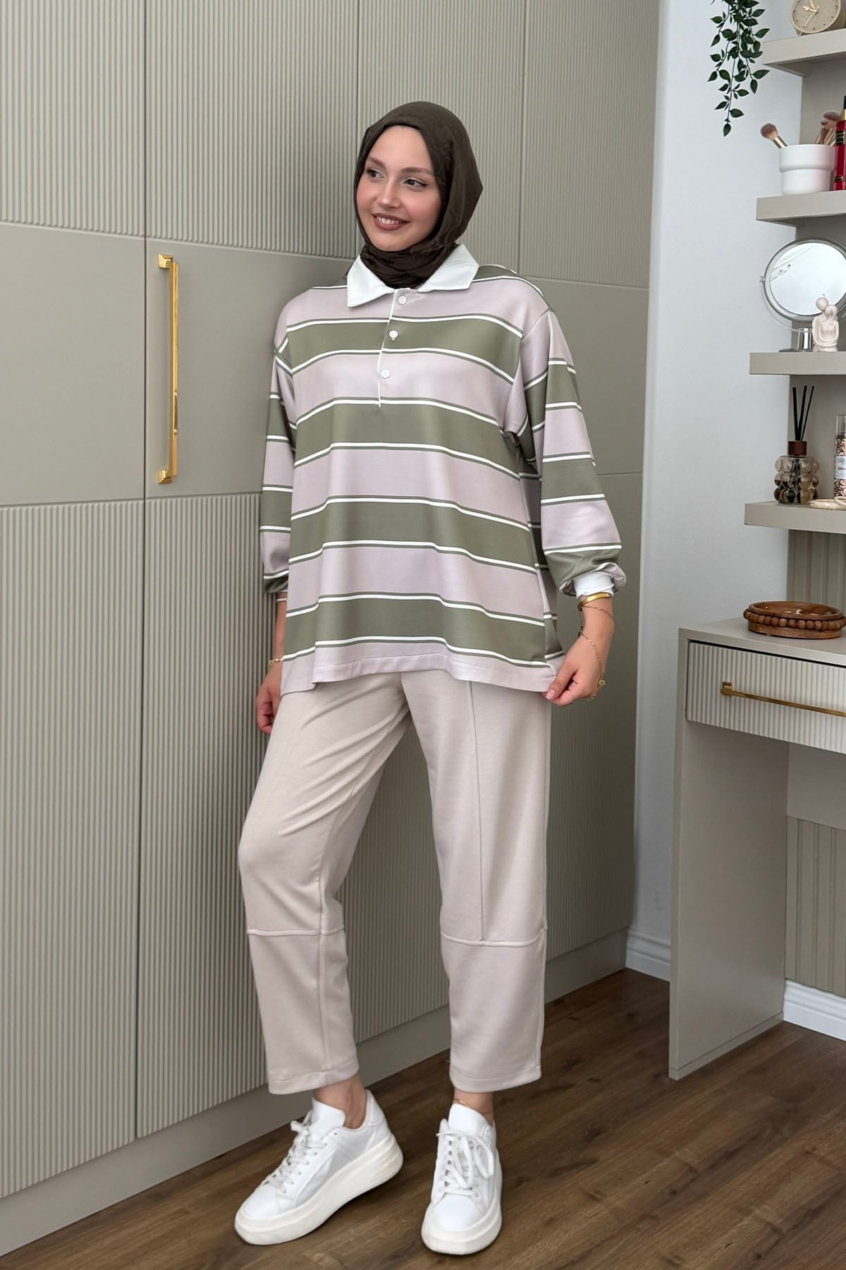 Oversize Çizgili Polo Yaka Pantolonlu Tesettür Takım-YEŞİL