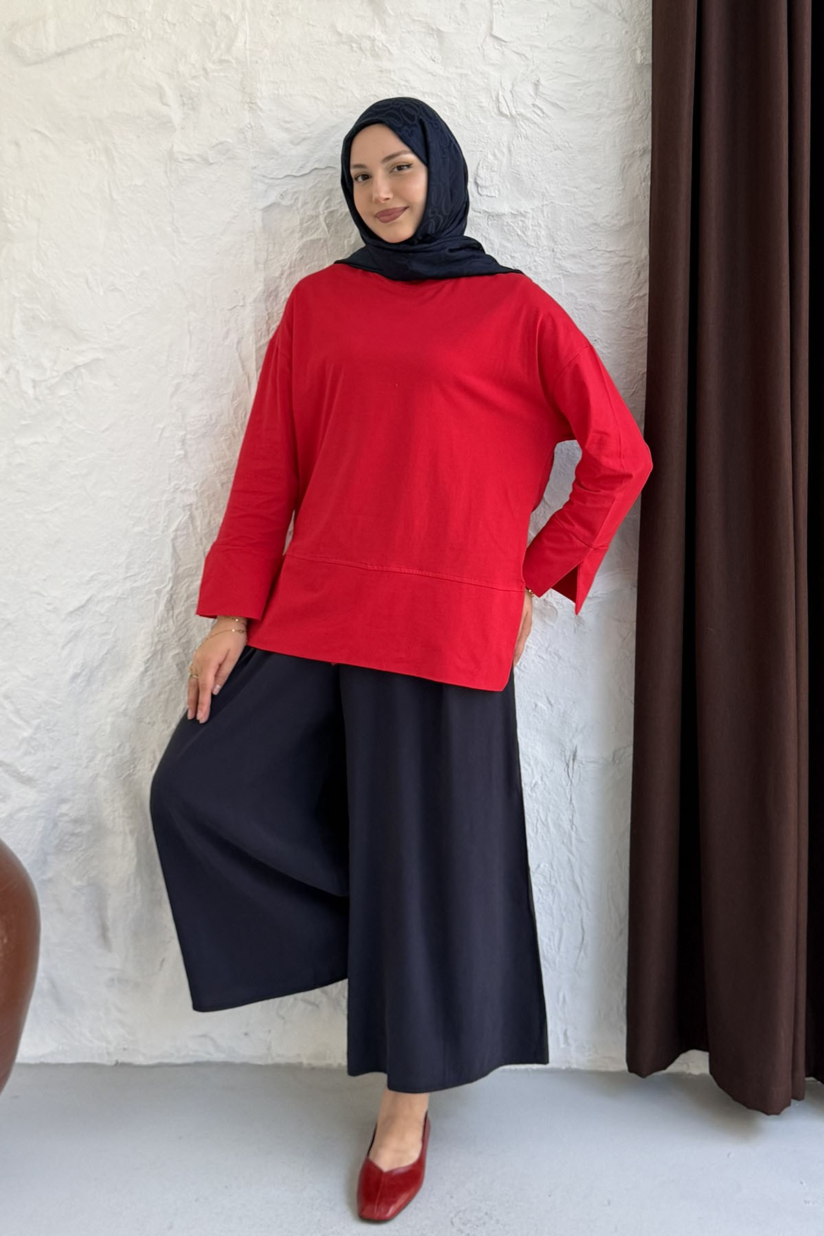 Oversize Yırtmaçlı Ribana Detaylı Sweatshirt-KIRMIZI