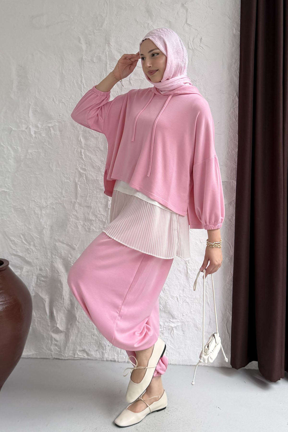Oysho Kumaş Kapüşonlu Paça ve Kol Lastikli Tesettür Takım-PEMBE