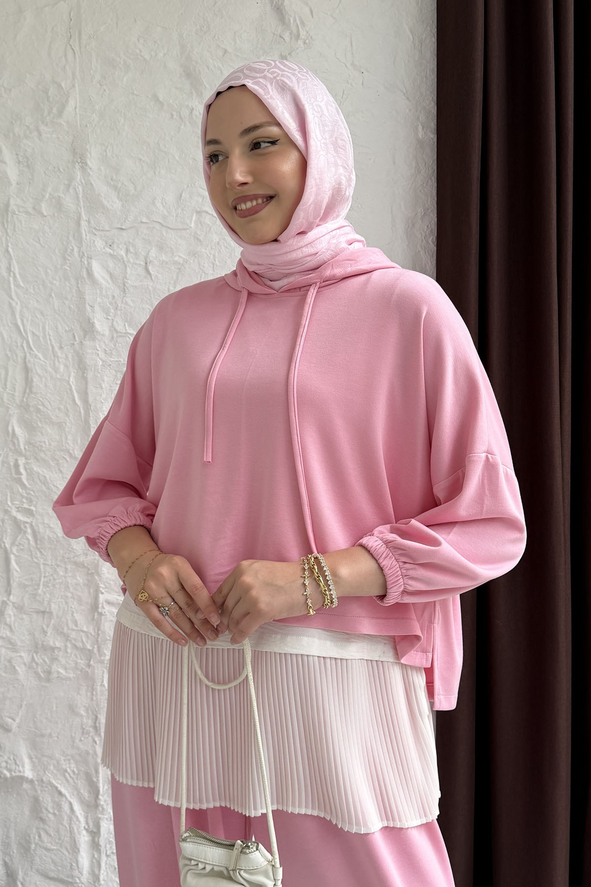 Oysho Kumaş Kapüşonlu Paça ve Kol Lastikli Tesettür Takım-PEMBE