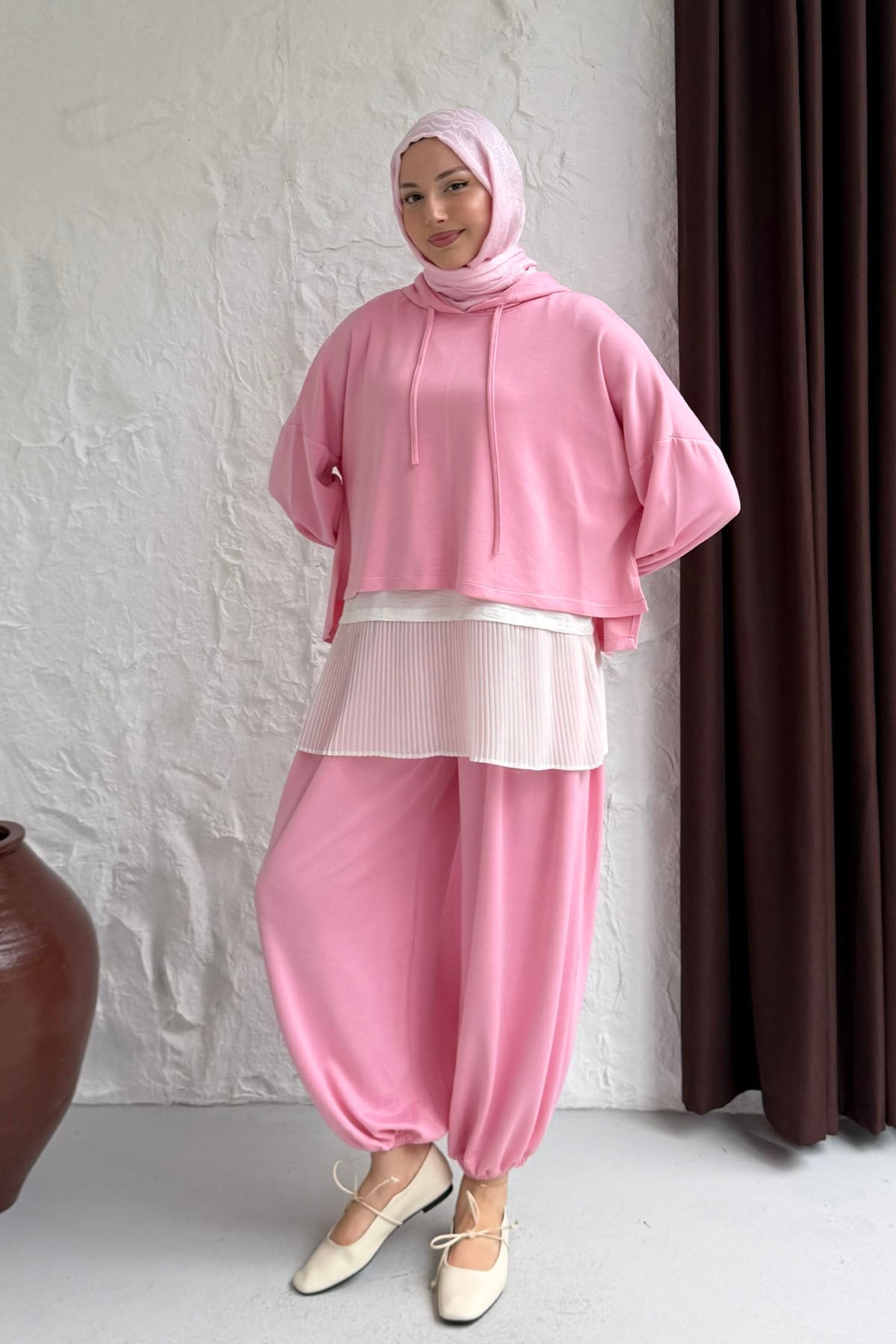 Oysho Kumaş Kapüşonlu Paça ve Kol Lastikli Tesettür Takım-PEMBE