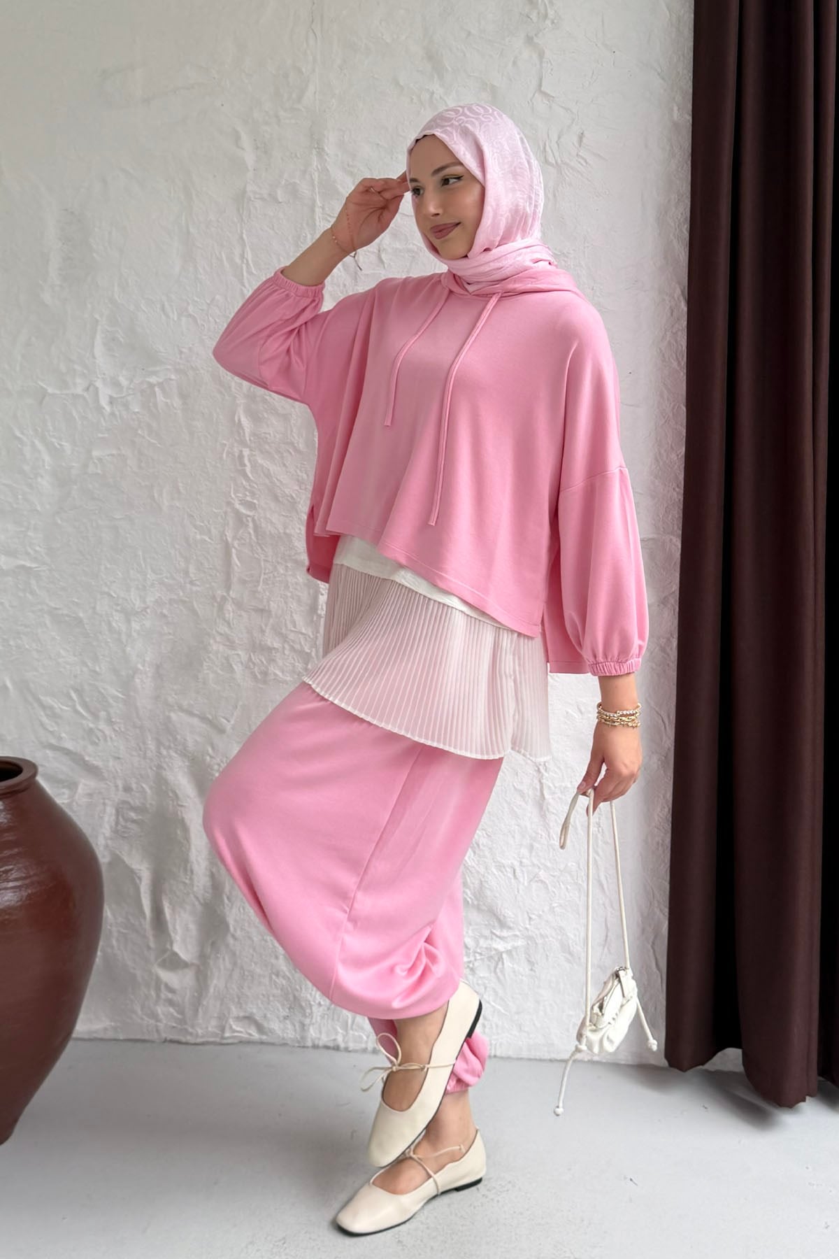 Oysho Kumaş Kapüşonlu Paça ve Kol Lastikli Tesettür Takım-PEMBE