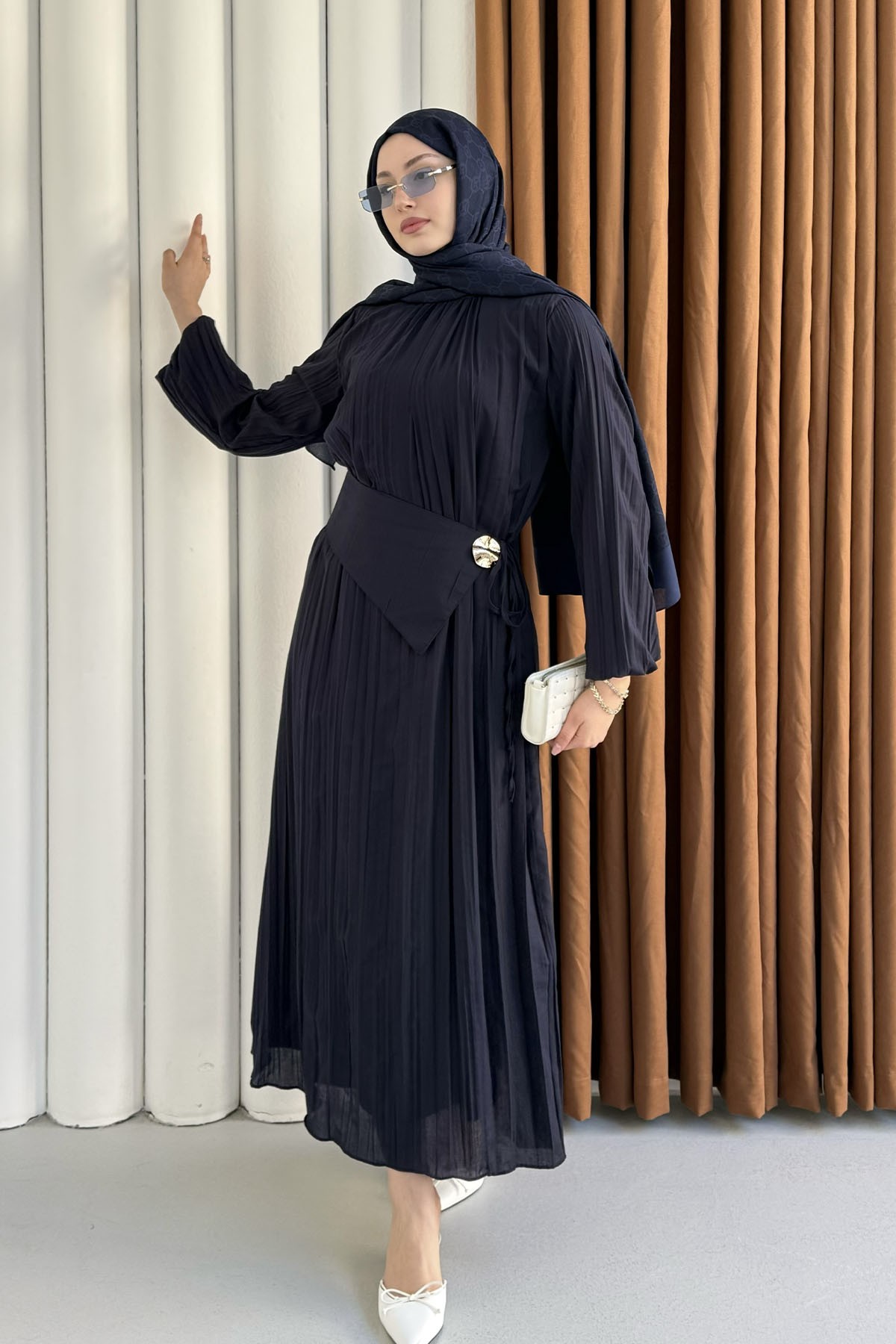 Pelerin Kemerli Kraşlı Vual Tesettür Elbise-LACİVERT