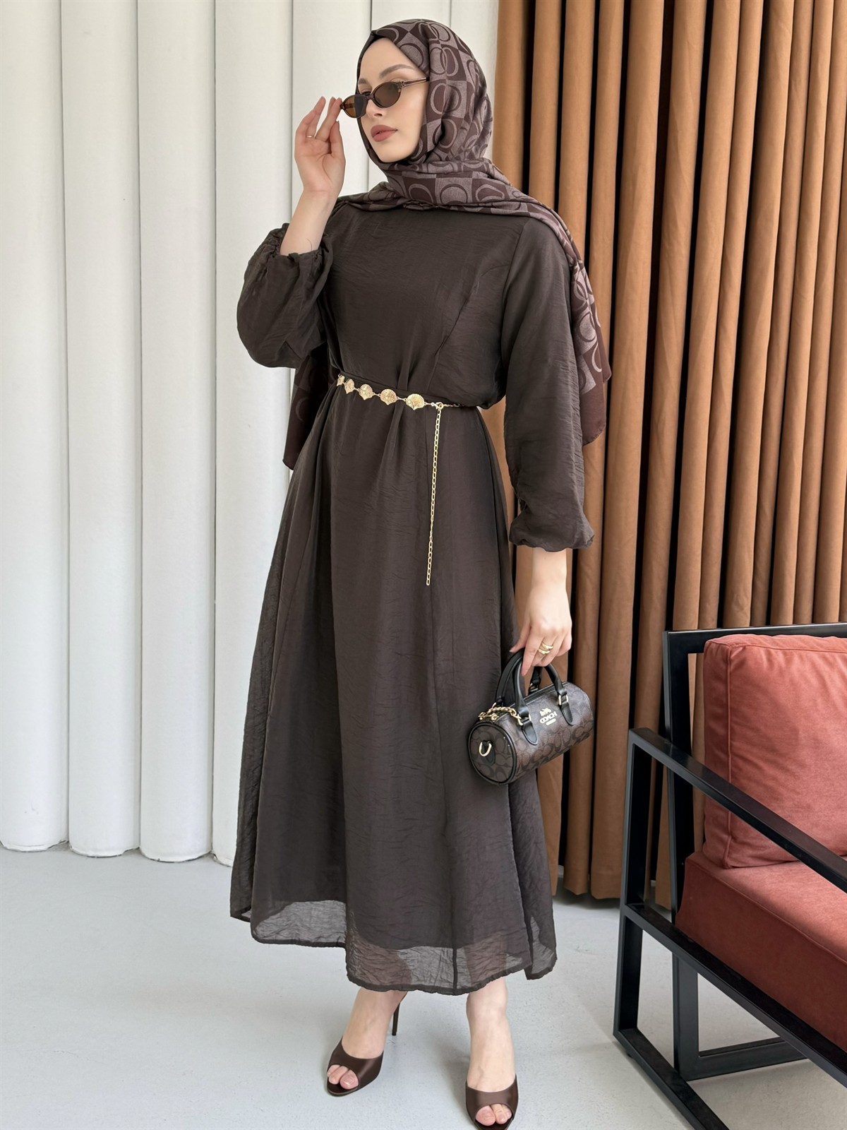 Premium Modal Kumaş Zincir Detaylı Tesettür Elbise-KAHVERENGİ