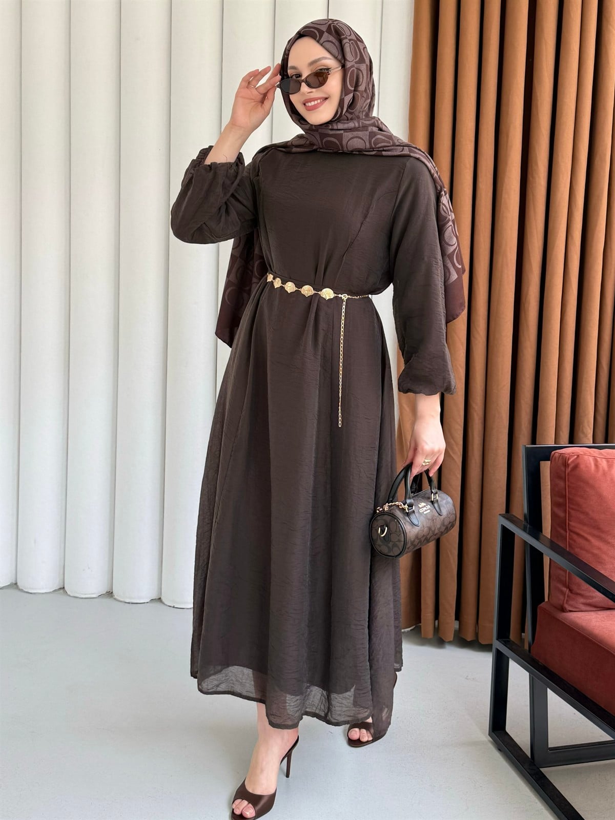Premium Modal Kumaş Zincir Detaylı Tesettür Elbise-KAHVERENGİ