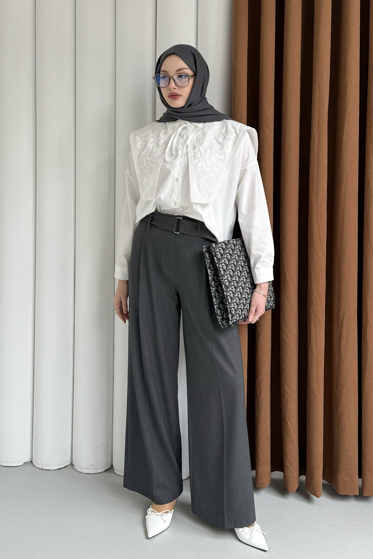 Premium Nakışlı Yaka Detaylı Gömlek-BEYAZ