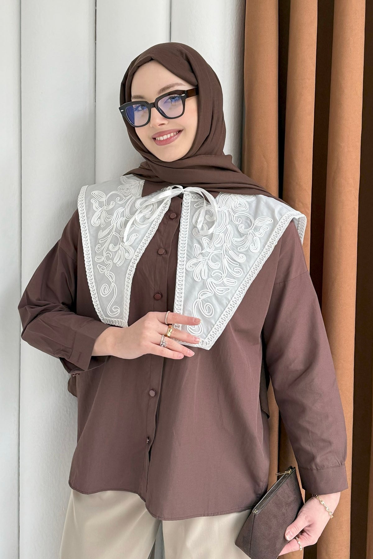 Premium Nakışlı Yaka Detaylı Gömlek-KAHVERENGİ