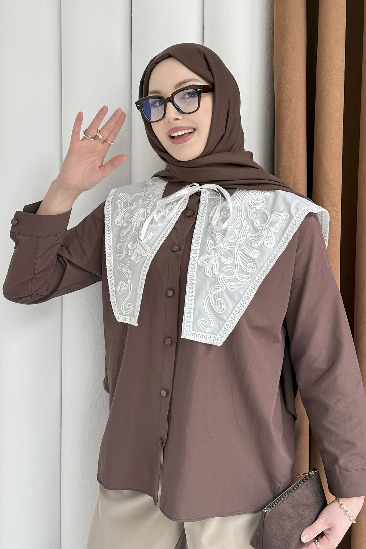 Premium Nakışlı Yaka Detaylı Gömlek-KAHVERENGİ