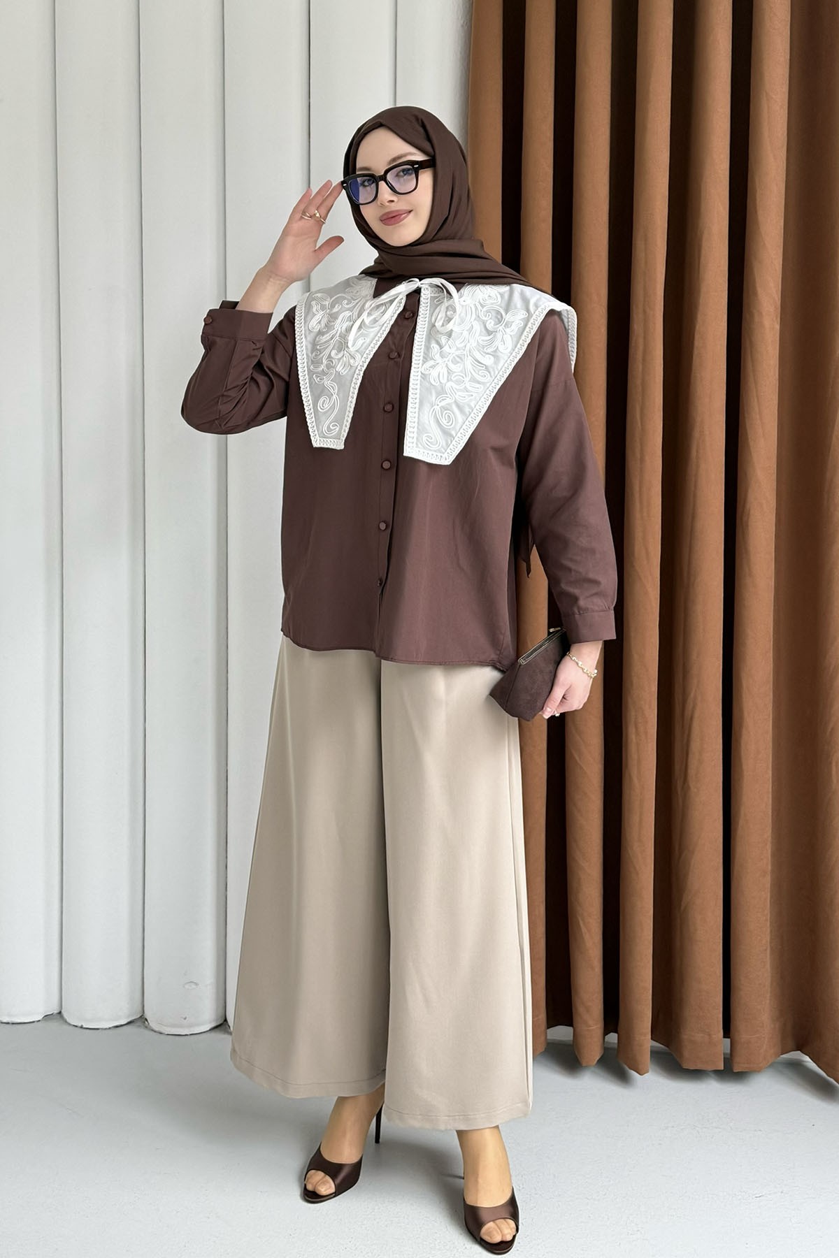 Premium Nakışlı Yaka Detaylı Gömlek-KAHVERENGİ