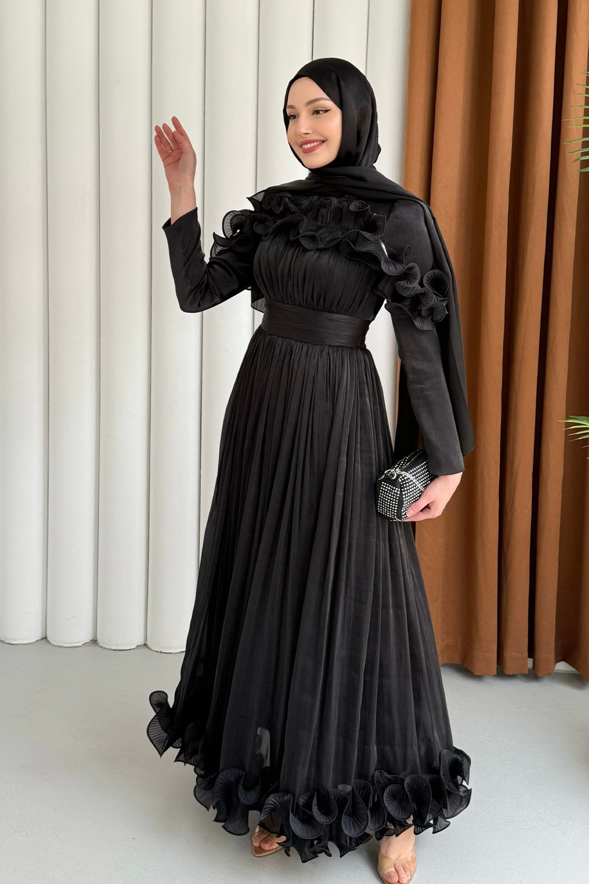 Premium Seri Çiçek İşlemeli Tesettür Abiye-SİYAH