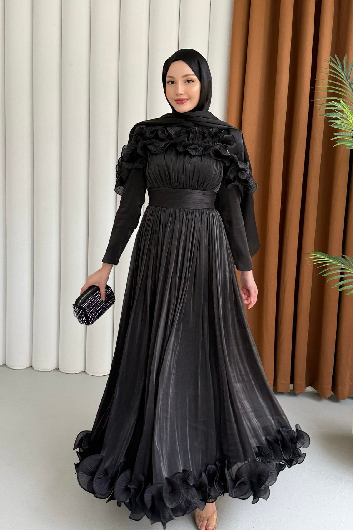 Premium Seri Çiçek İşlemeli Tesettür Abiye-SİYAH