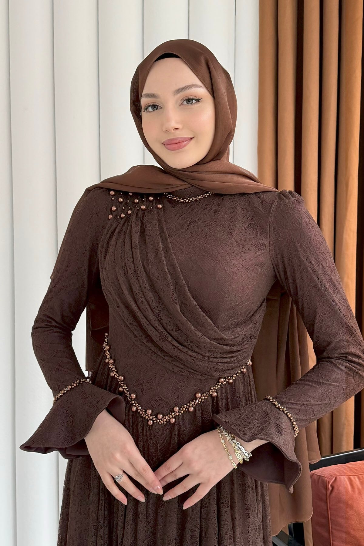 Premium Taş İşlemeli Dökümlü Yaka Tesettür Abiye-KAHVERENGİ