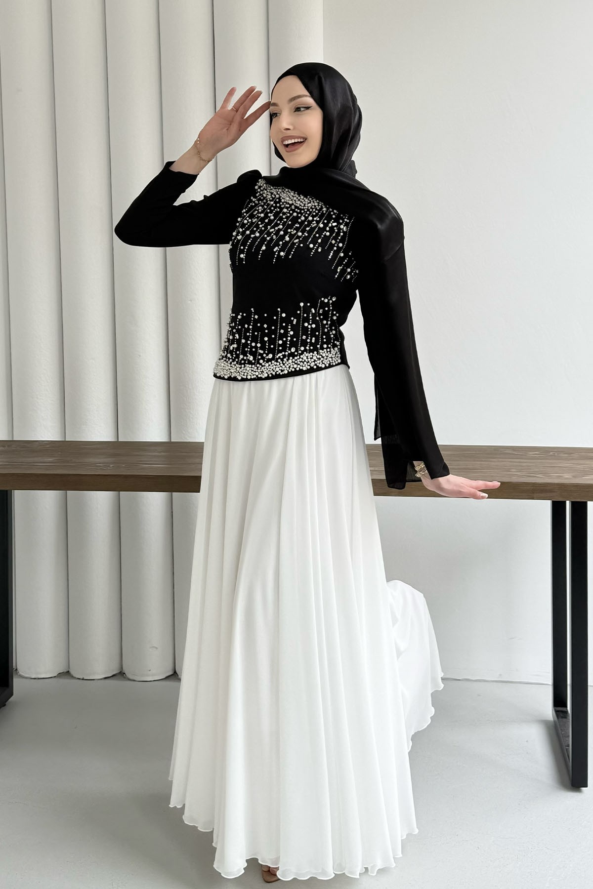 Premium Üst Taş İşlemeli Tesettür Abiye-SİYAH