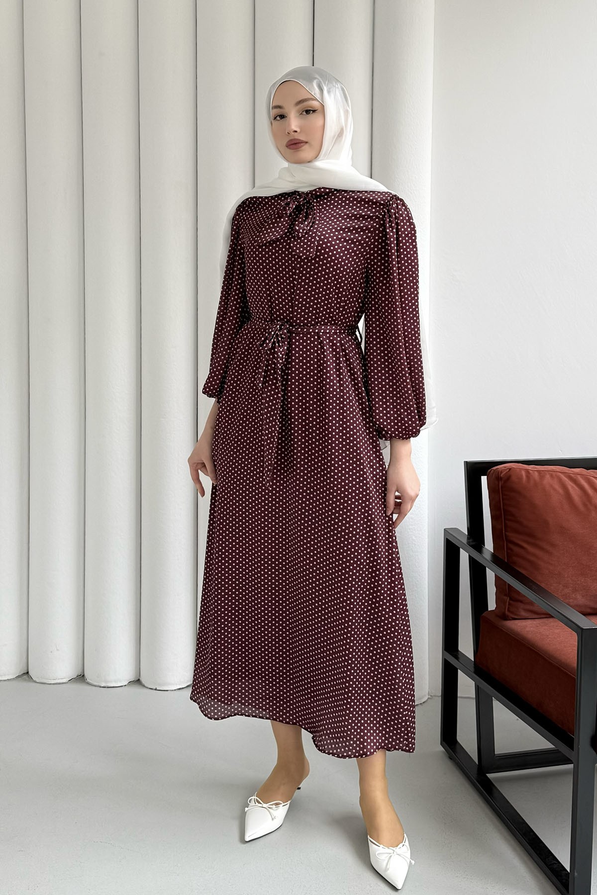 Puantiye Desen Balon Kol Kuşaklı Saten Tesettür Elbise-BORDO