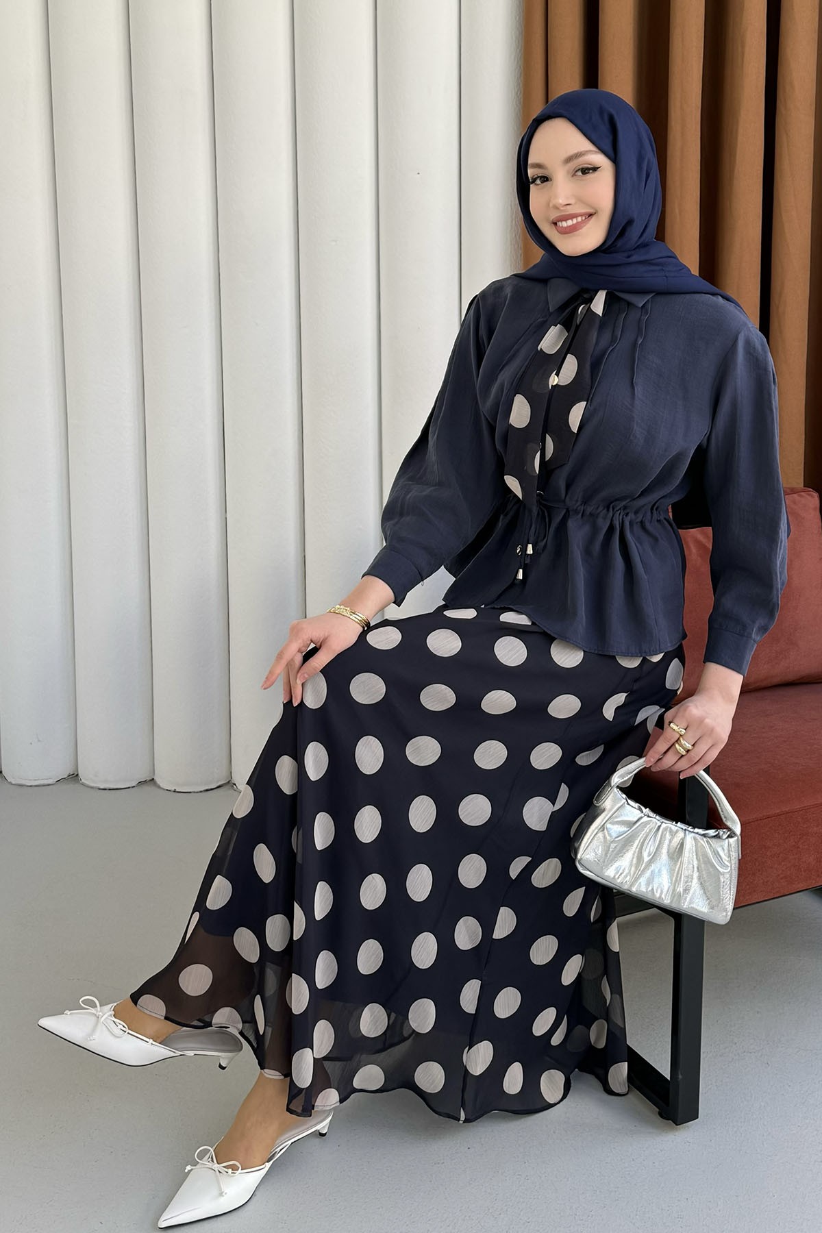 Puantiye Detaylı Etekli Tesettür Takım-LACİVERT