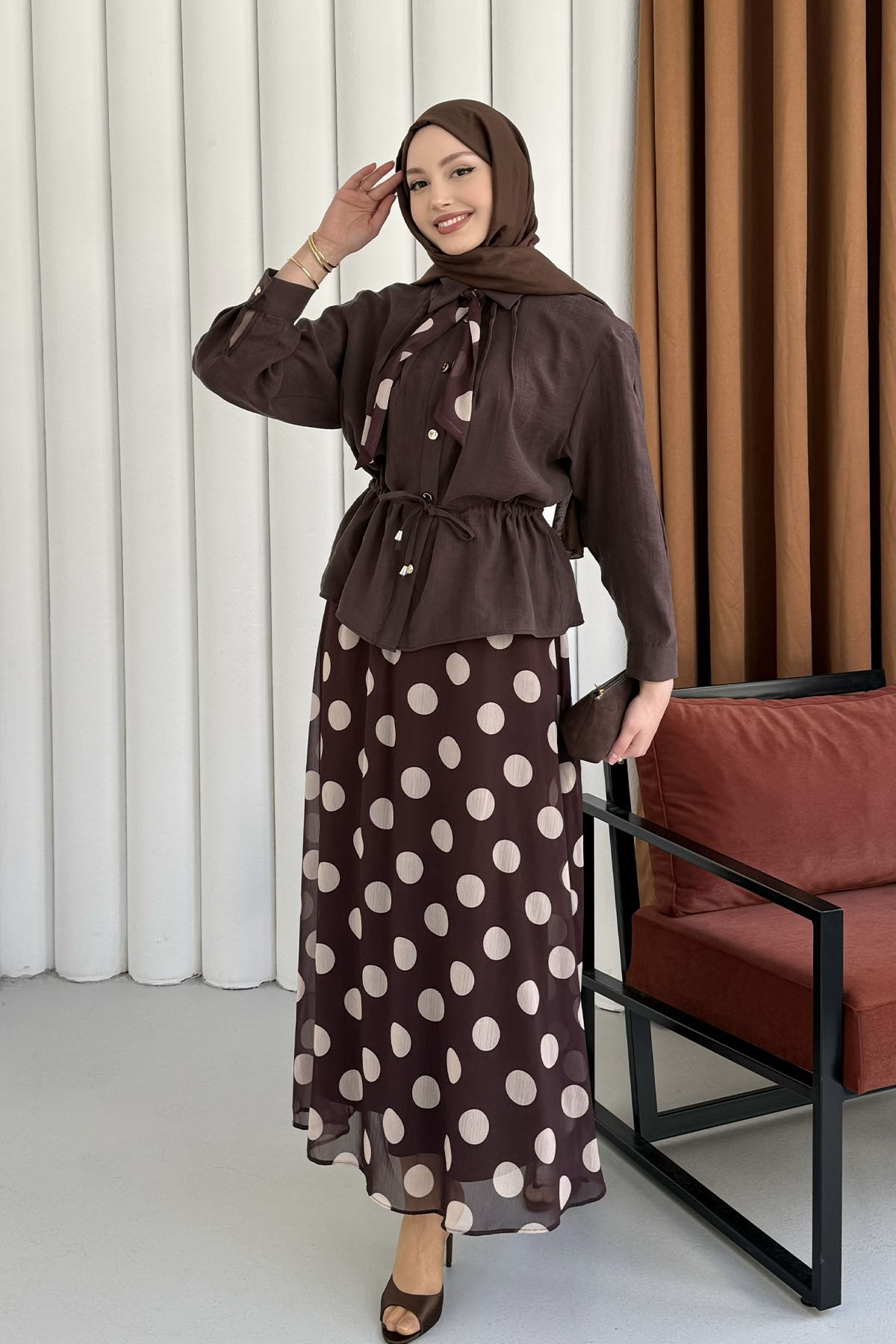 Puantiye Detaylı Etekli Tesettür Takım-KAHVERENGİ