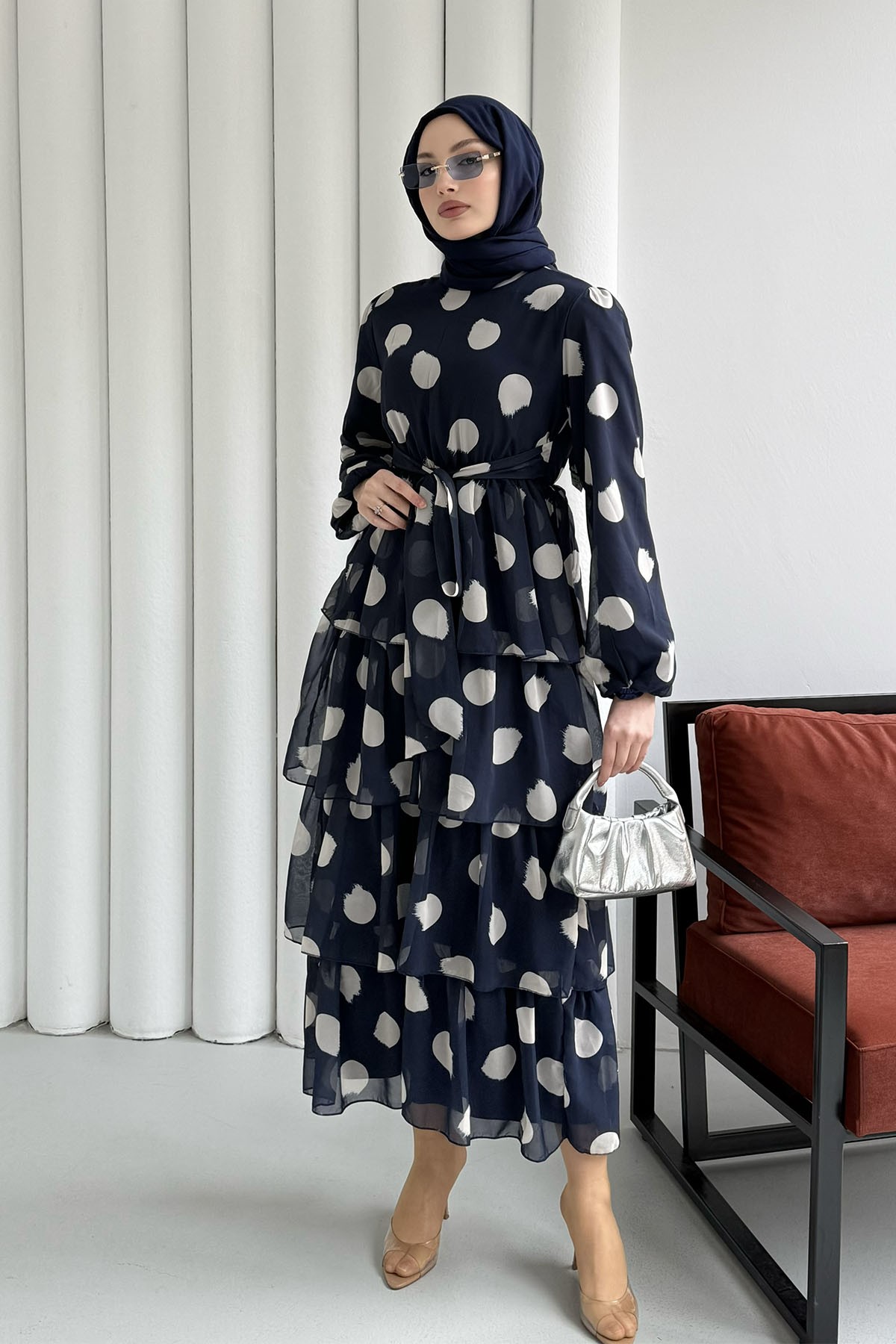 Puantiyeli Kat Katlı Şifon Tesettür Elbise-LACİVERT