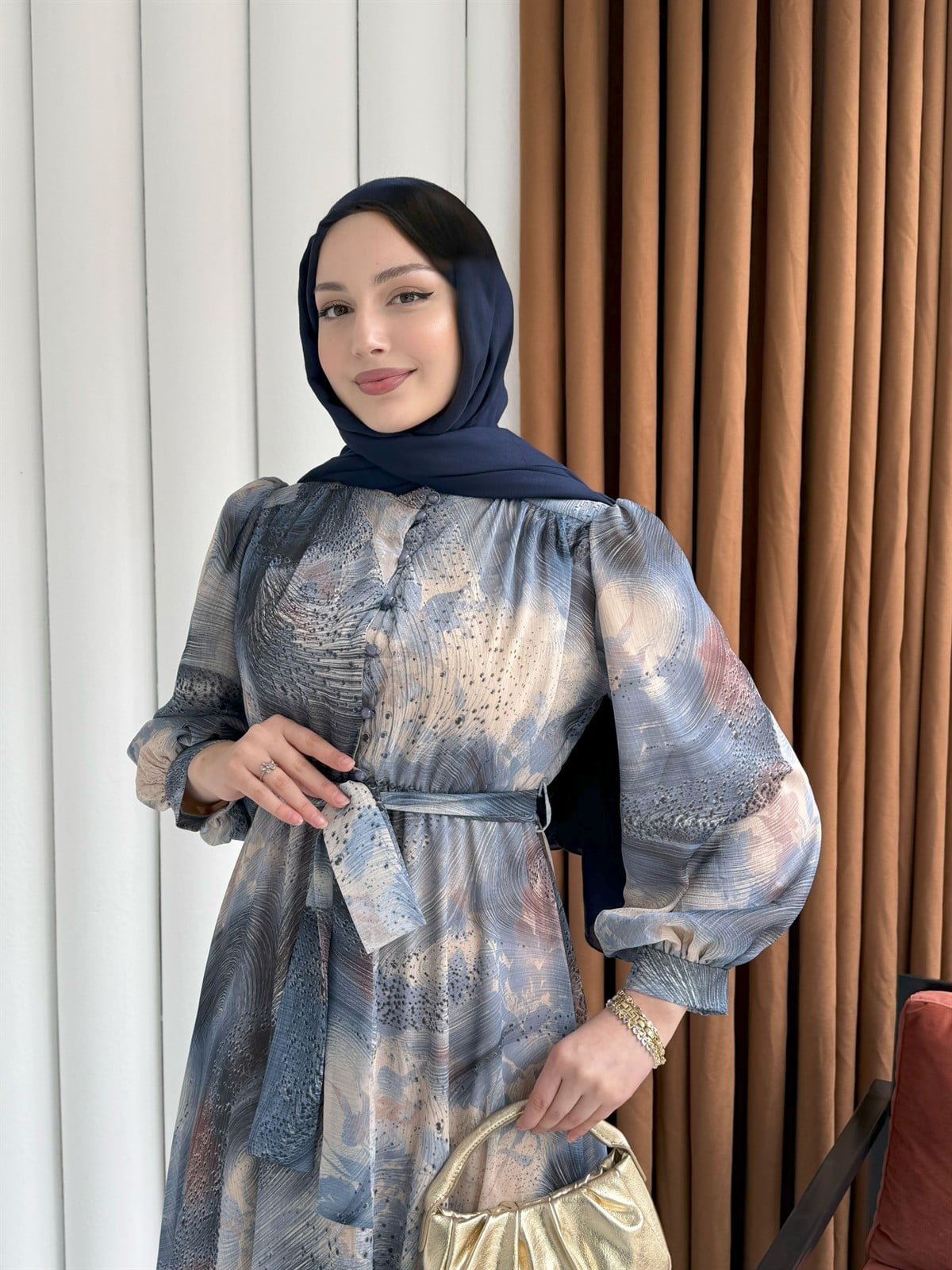 Rabella Desen Yarım Düğme Detay Balon Kol Tesettür Elbise-MAVİ