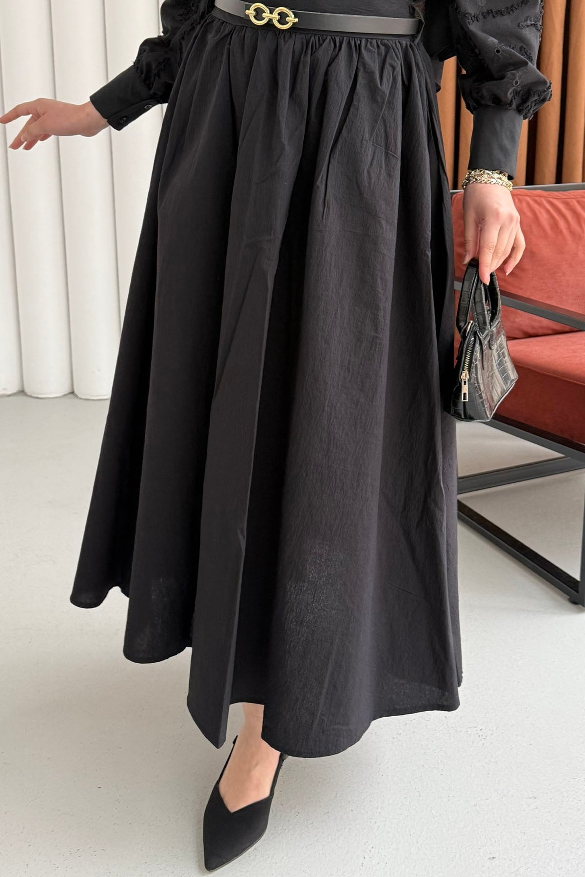 Rahat Kalıp Cepli Kemer Detaylı Lastikli Bel Etek-SİYAH