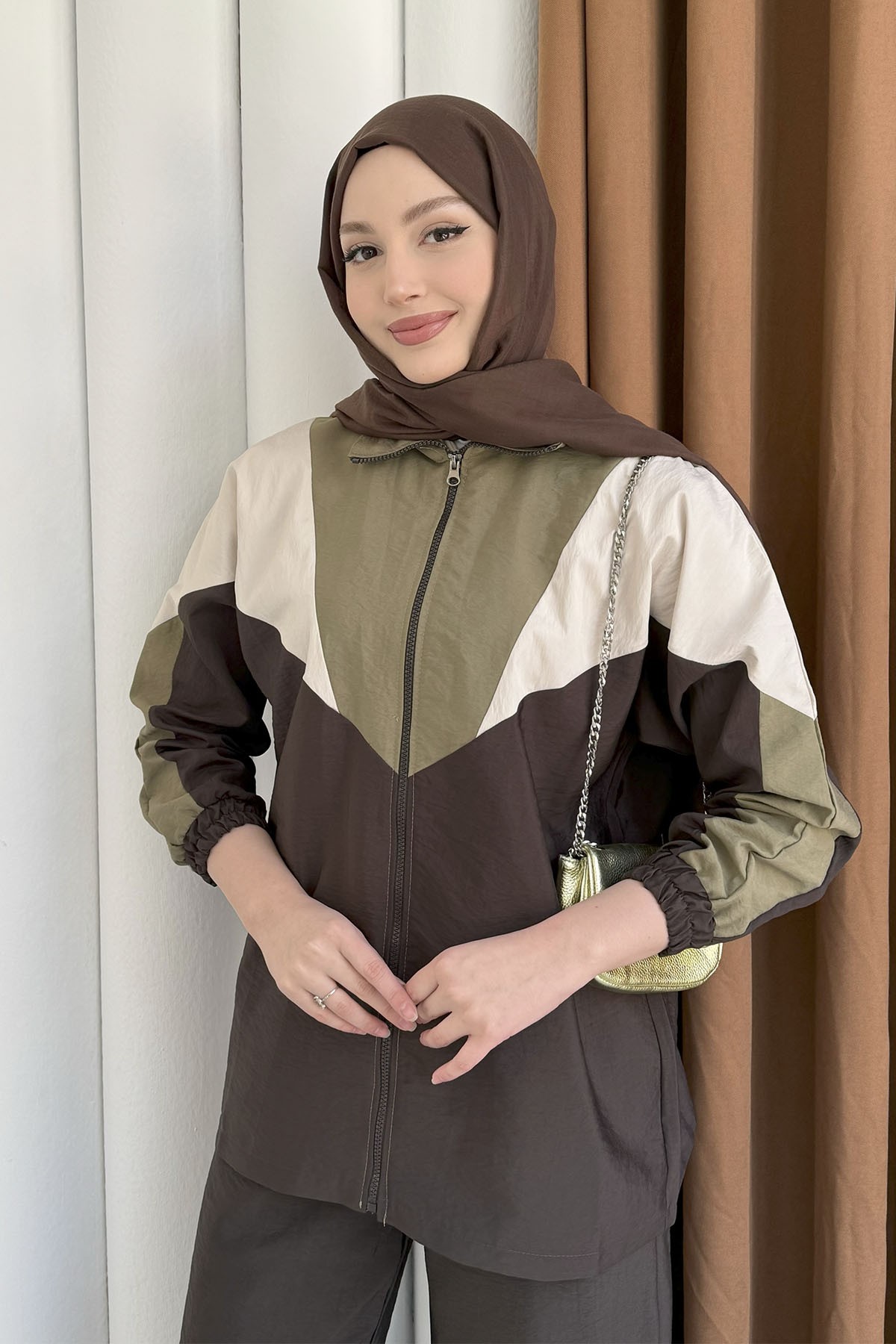 Renkli Paraşüt Detay Pantolonlu Tesettür Takım-KAHVERENGİ