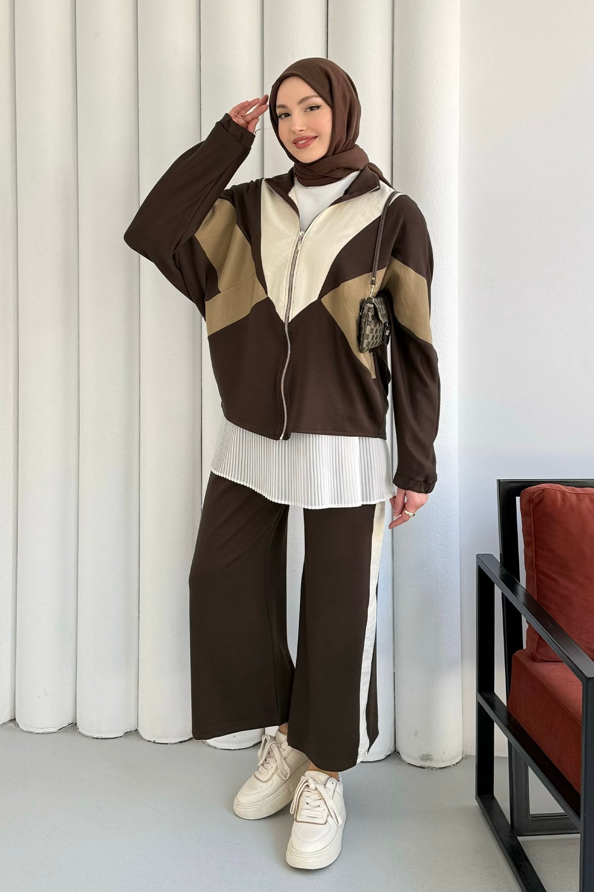 Renkli Paraşüt Detay Pantolonlu Tesettür Takım-KAHVERENGİ
