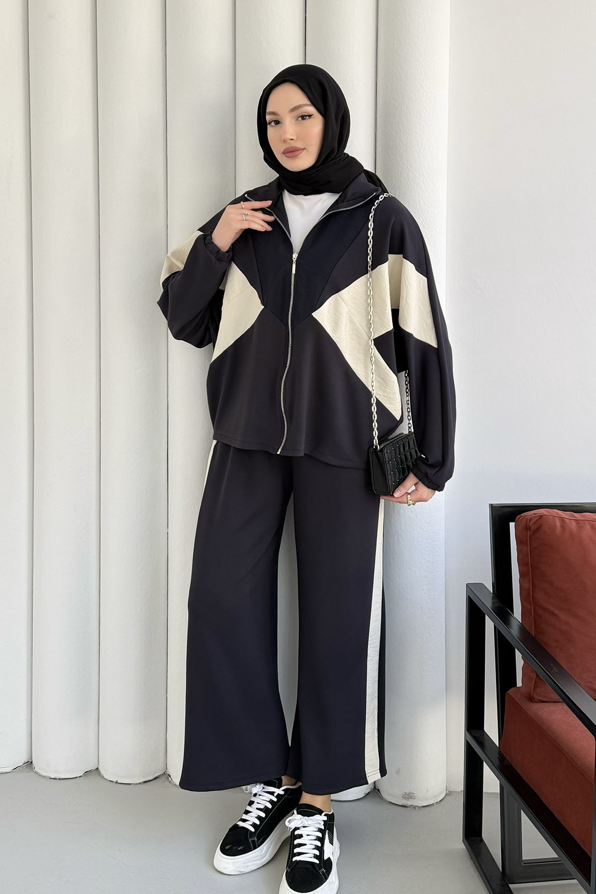 Renkli Paraşüt Detay Pantolonlu Tesettür Takım-ANTRASİT