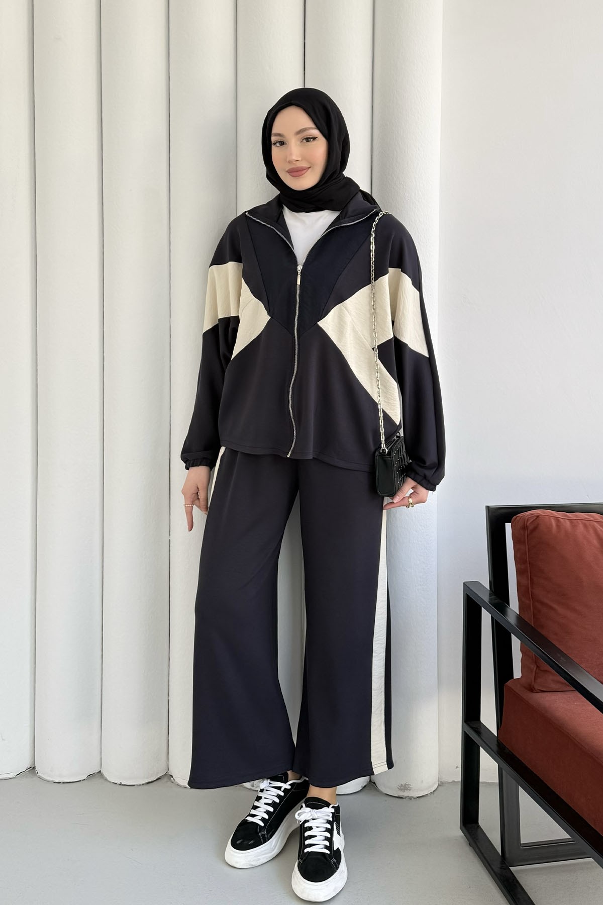 Renkli Paraşüt Detay Pantolonlu Tesettür Takım-ANTRASİT