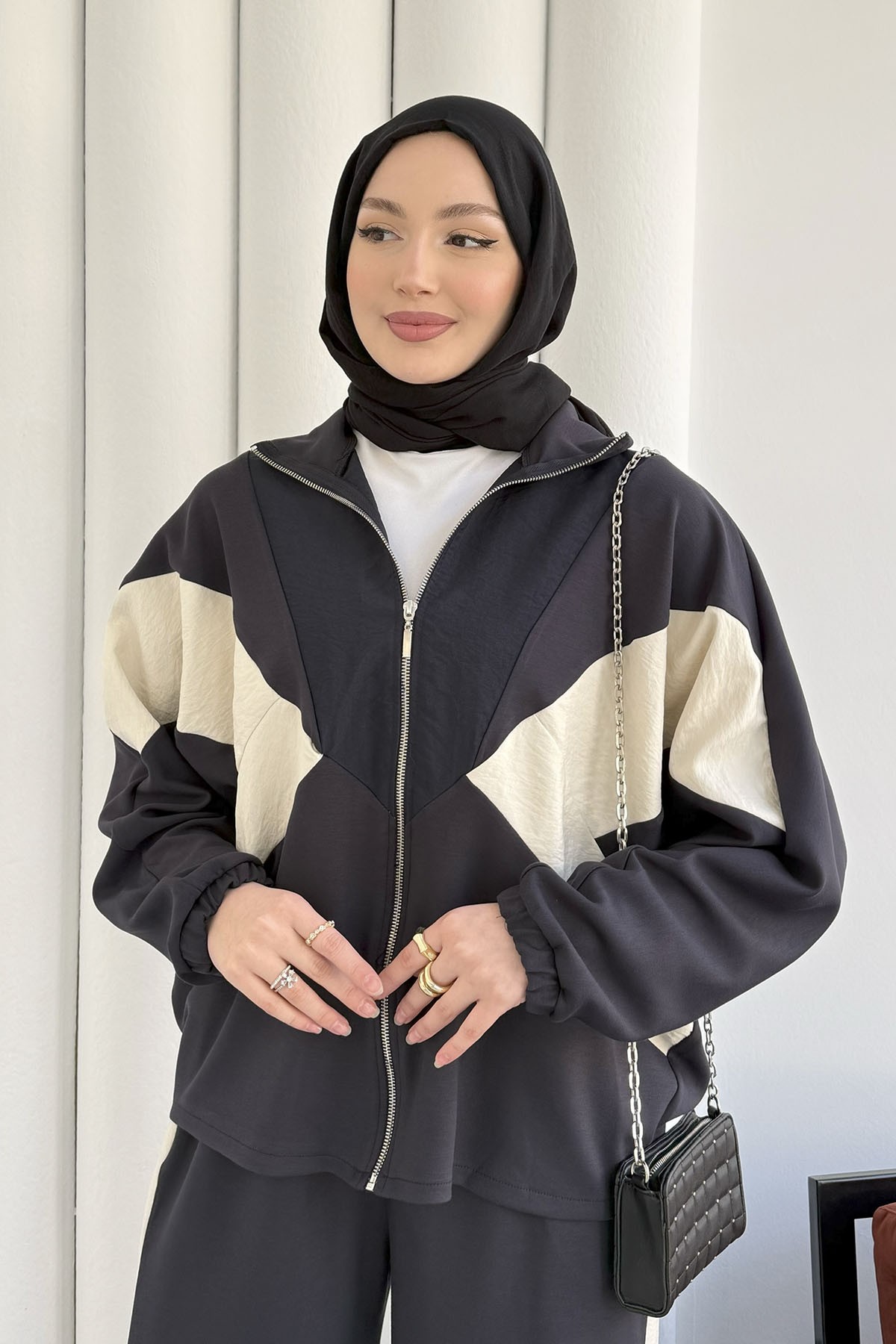 Renkli Paraşüt Detay Pantolonlu Tesettür Takım-ANTRASİT