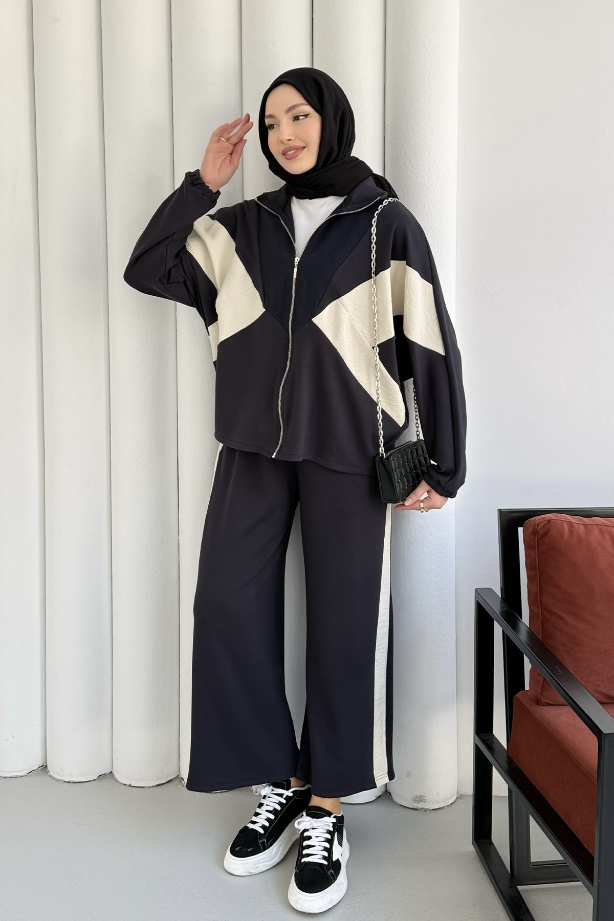 Renkli Paraşüt Detay Pantolonlu Tesettür Takım-ANTRASİT