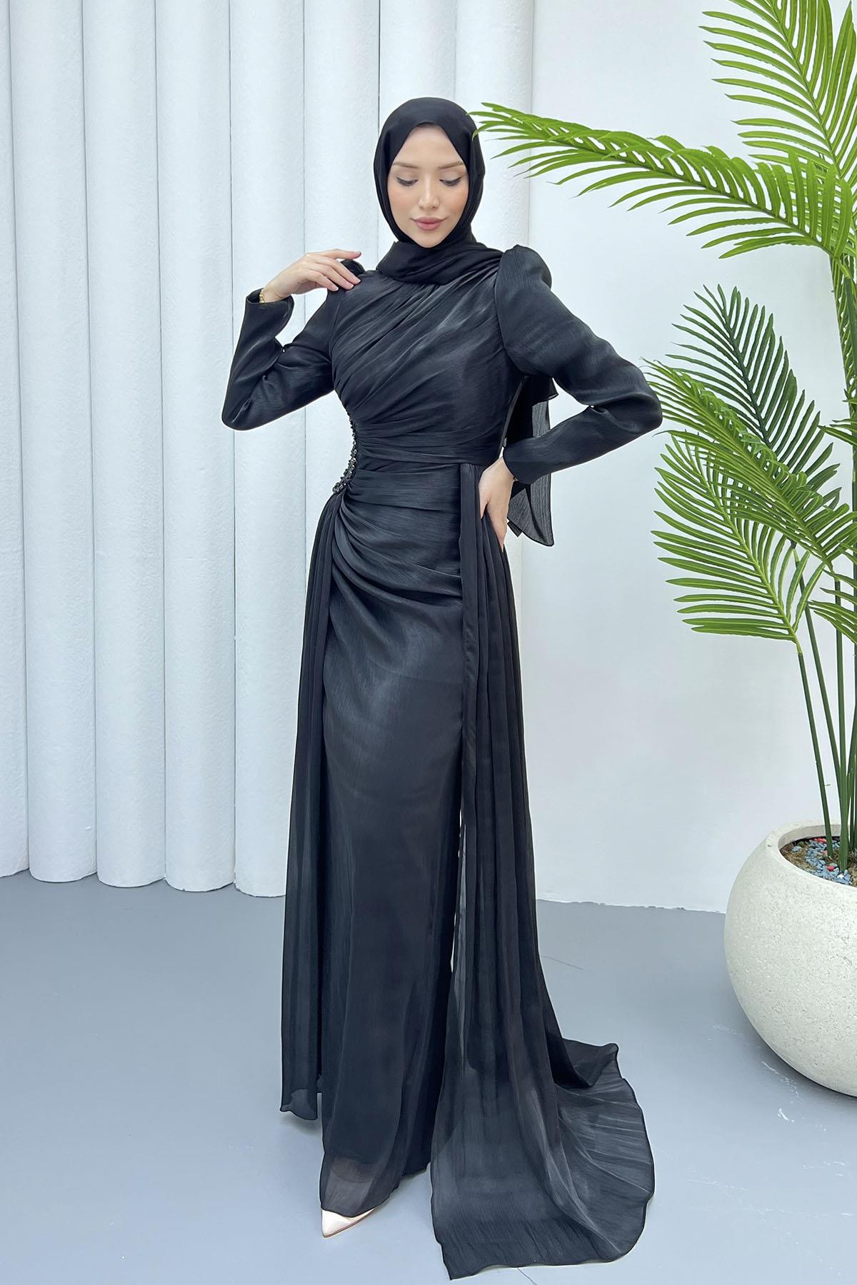 Sağ Taraf Taş İşlemeli Kuyruklu Tesettür Abiye-SİYAH