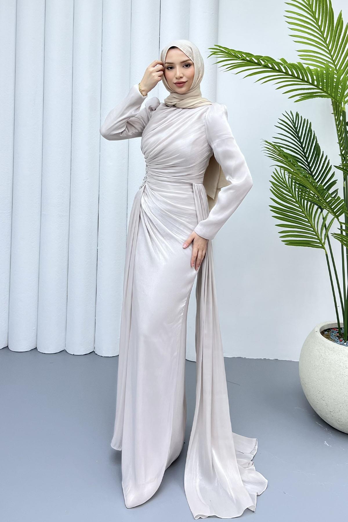 Sağ Taraf Taş İşlemeli Kuyruklu Tesettür Abiye-TAŞ