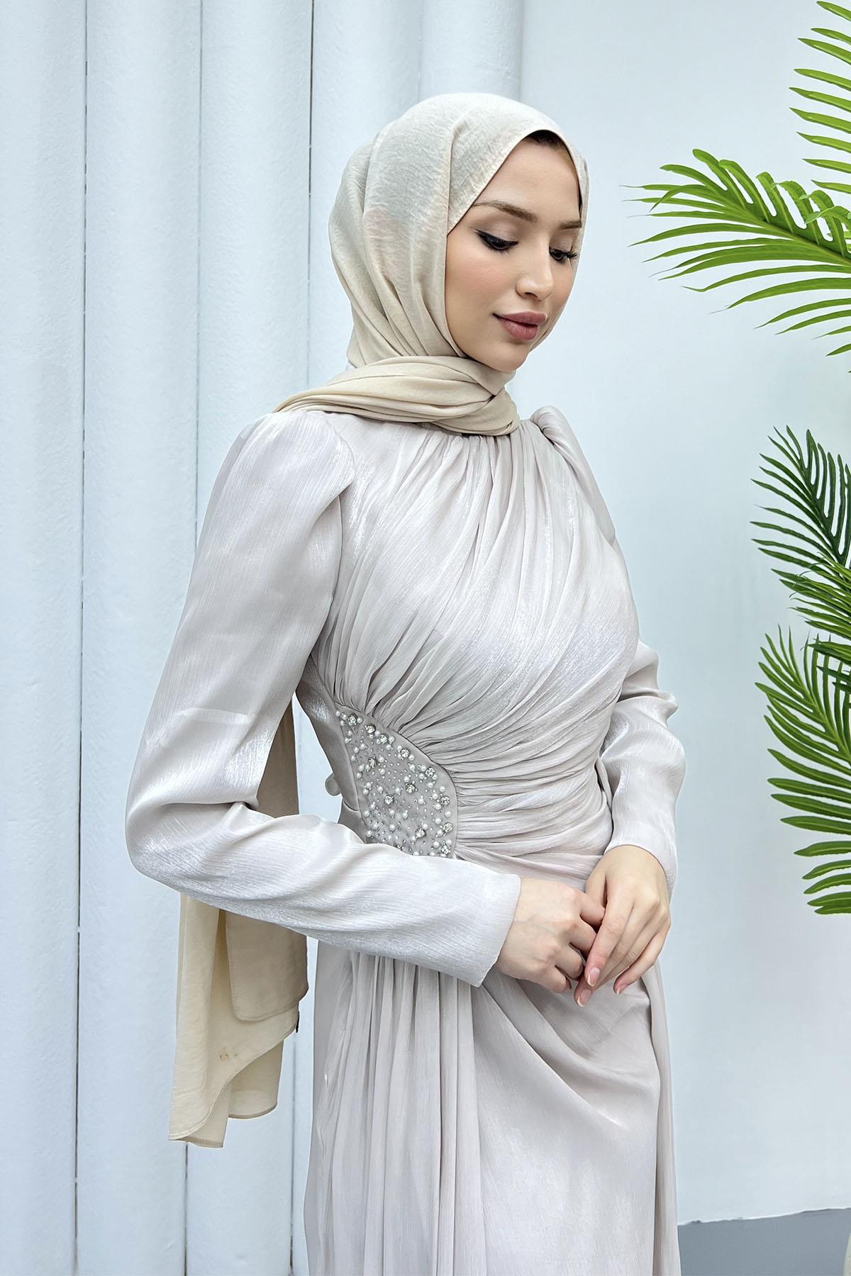 Sağ Taraf Taş İşlemeli Kuyruklu Tesettür Abiye-TAŞ