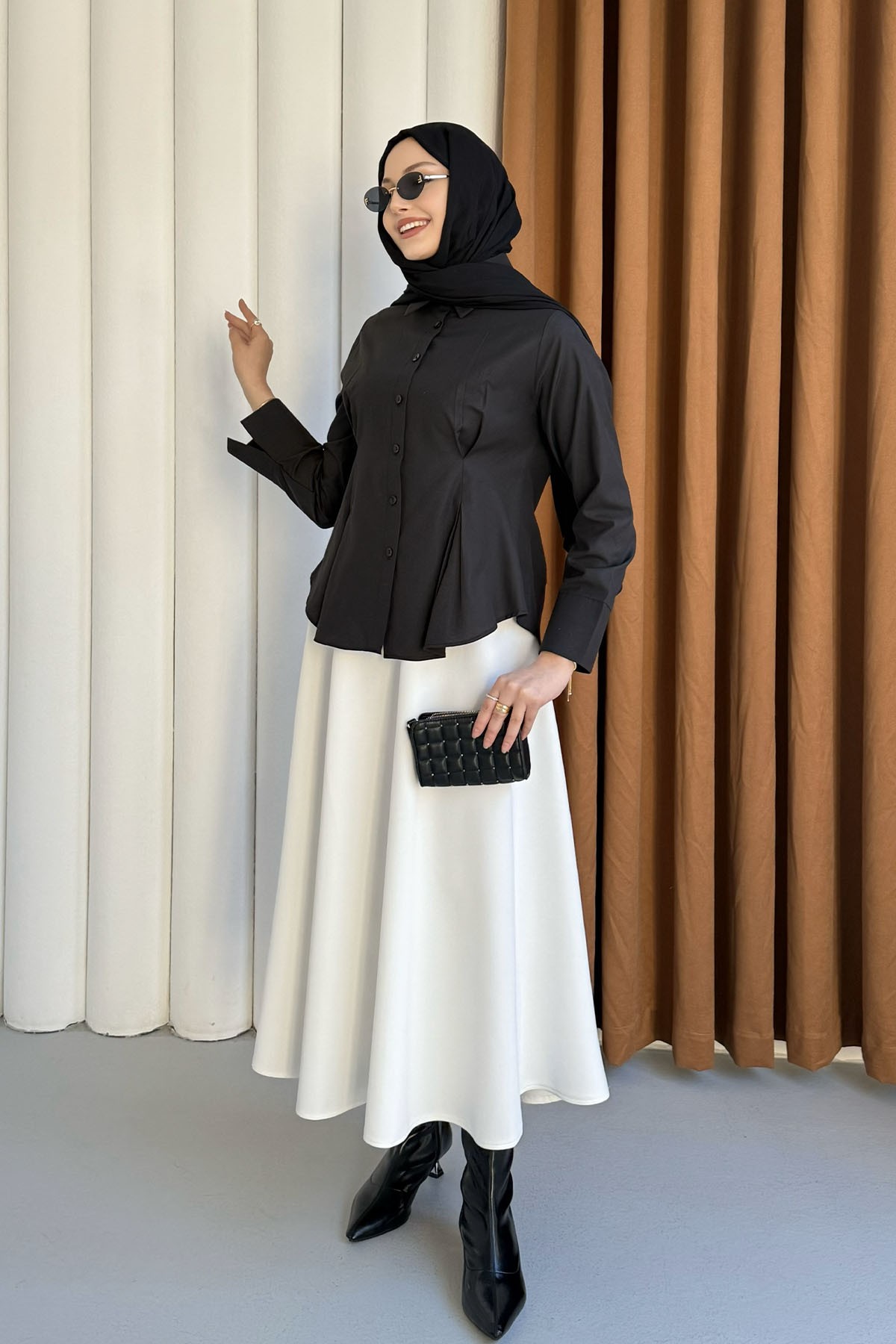 Şık Kesim Çift Yan Sasonlu Gömlek-SİYAH